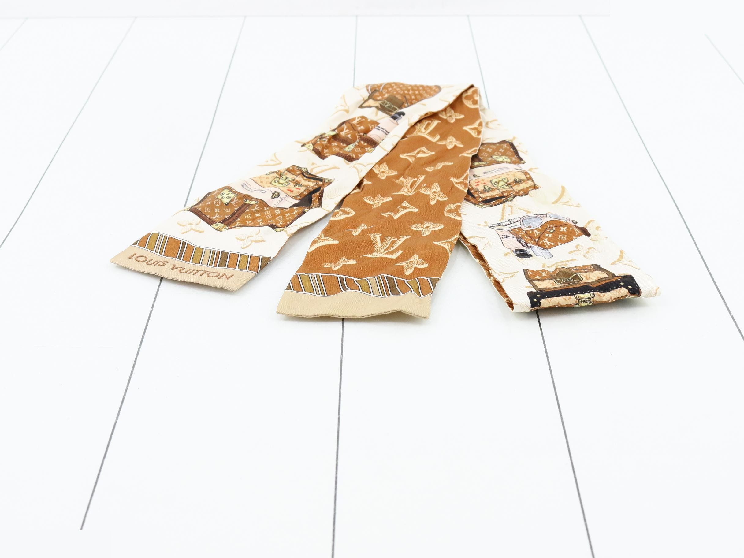 scarf — view 2