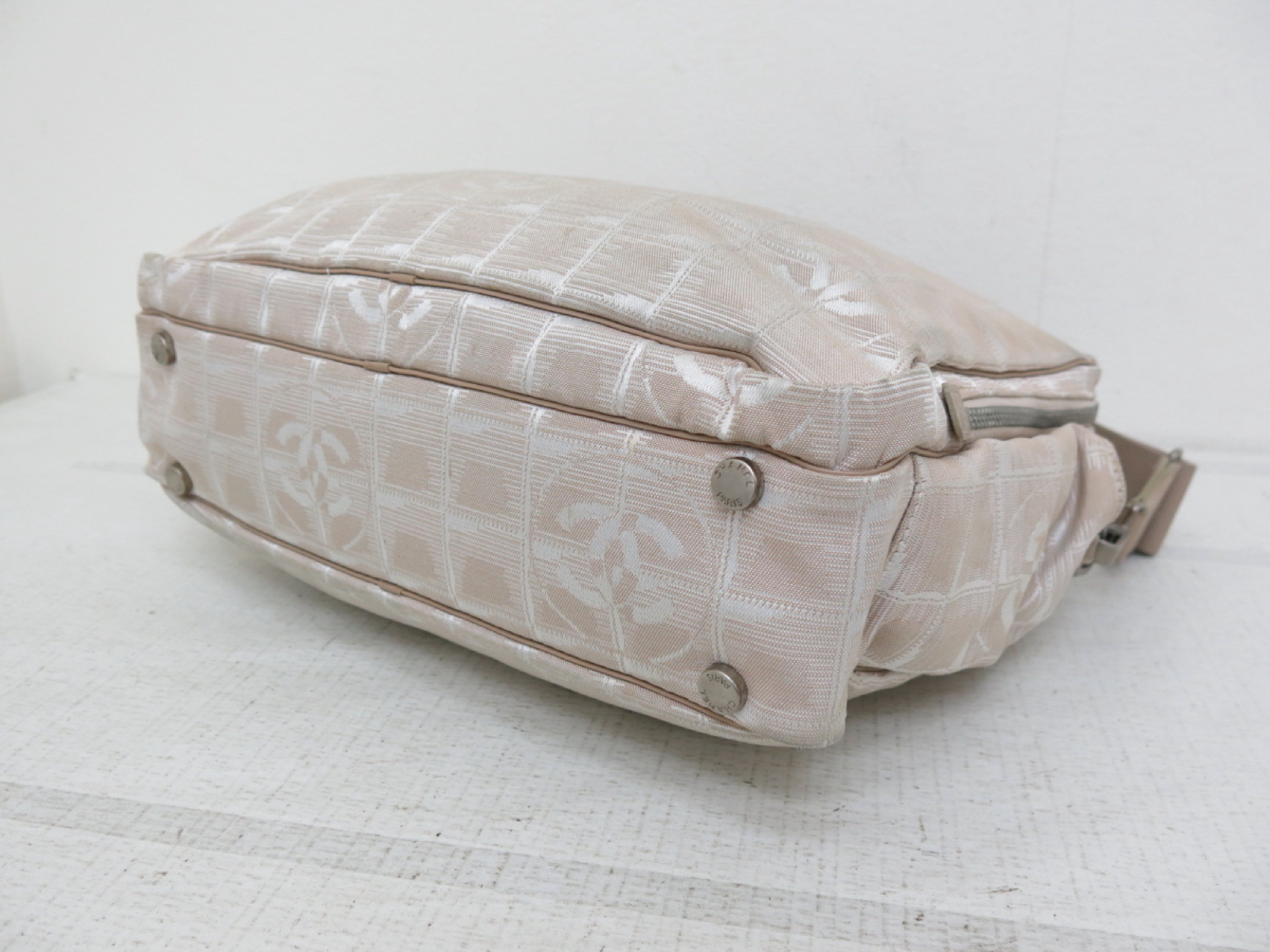 New Travel Line Calfskin Nylon Hand Tote Shoulder Bag Beige Shoulder Bag — view 5