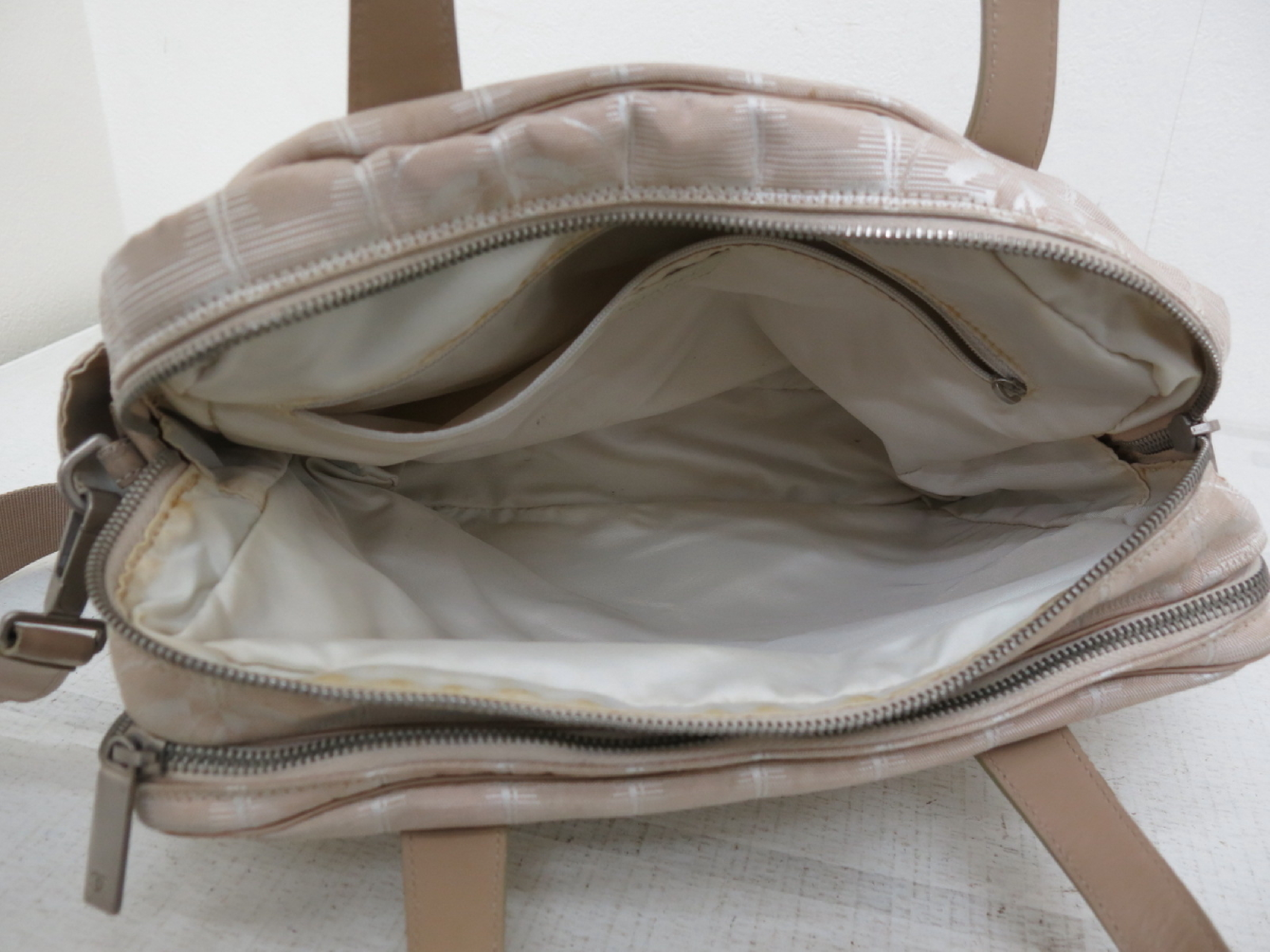 New Travel Line Calfskin Nylon Hand Tote Shoulder Bag Beige Shoulder Bag — view 7