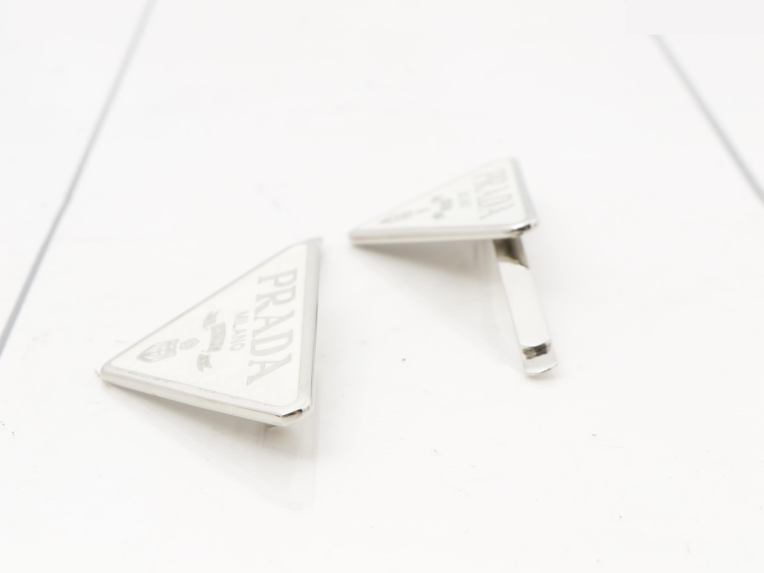 Metal hairpin, white — view 3