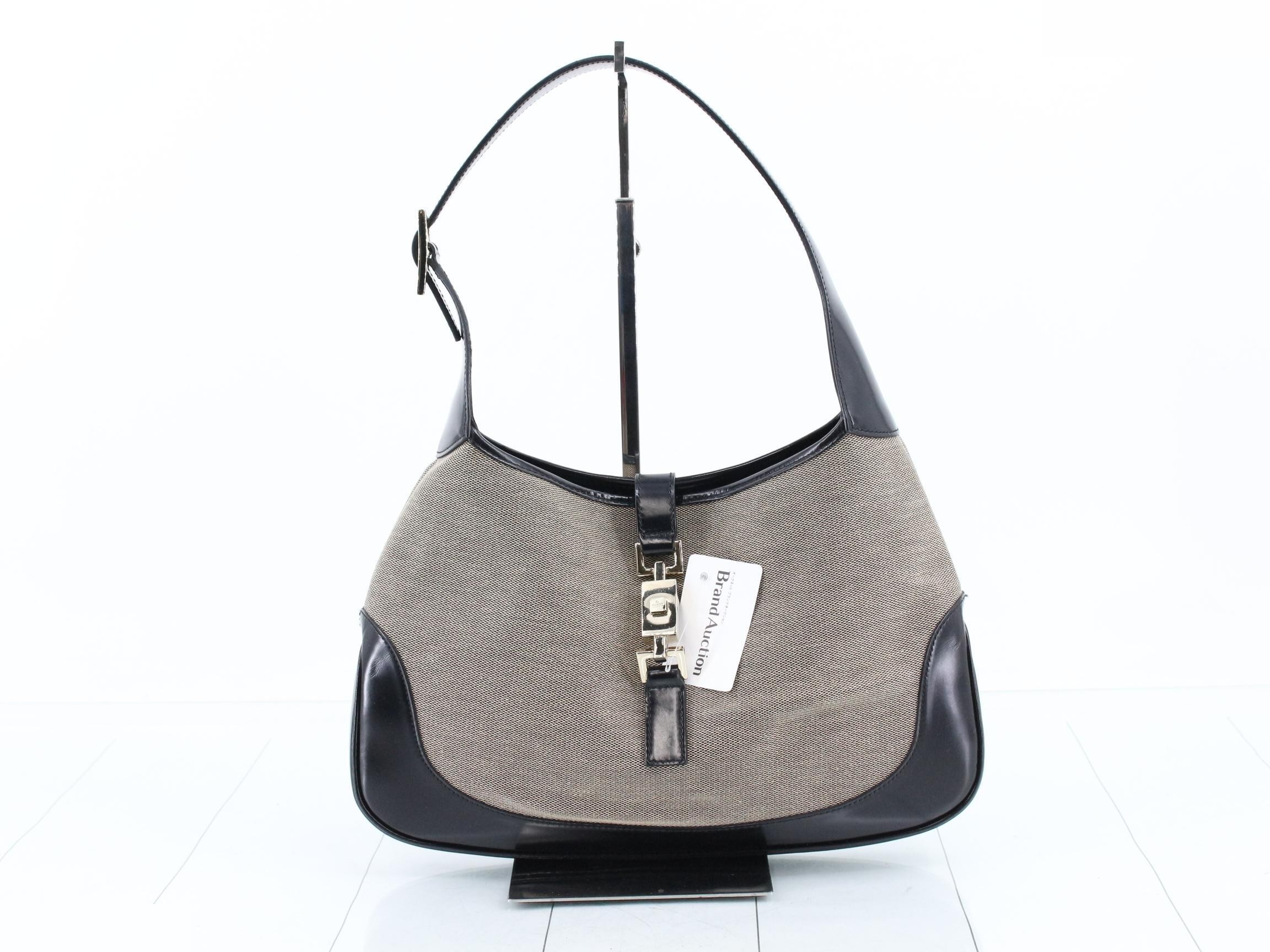 One-shoulder