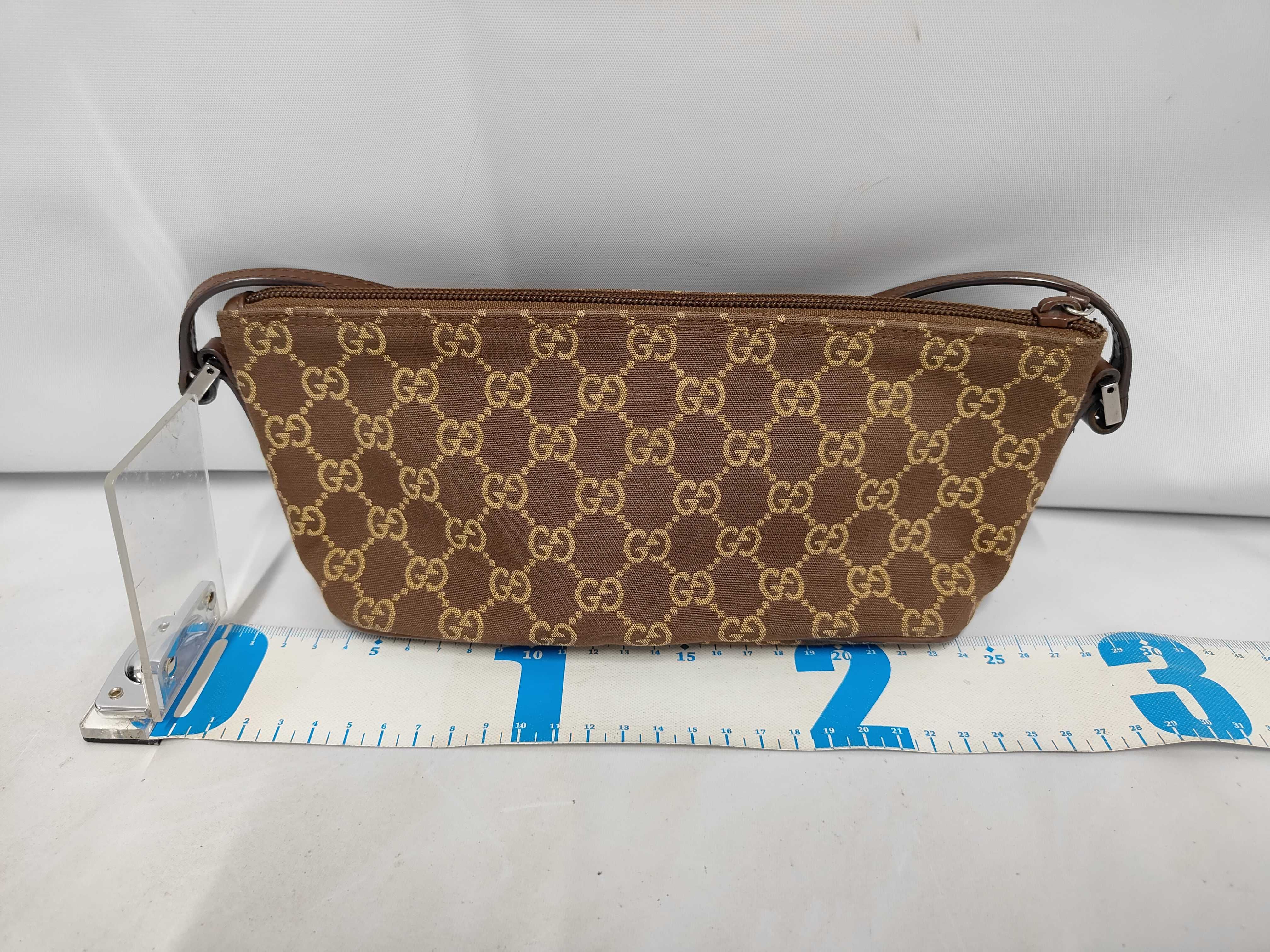GG Canvas Pouch — view 2