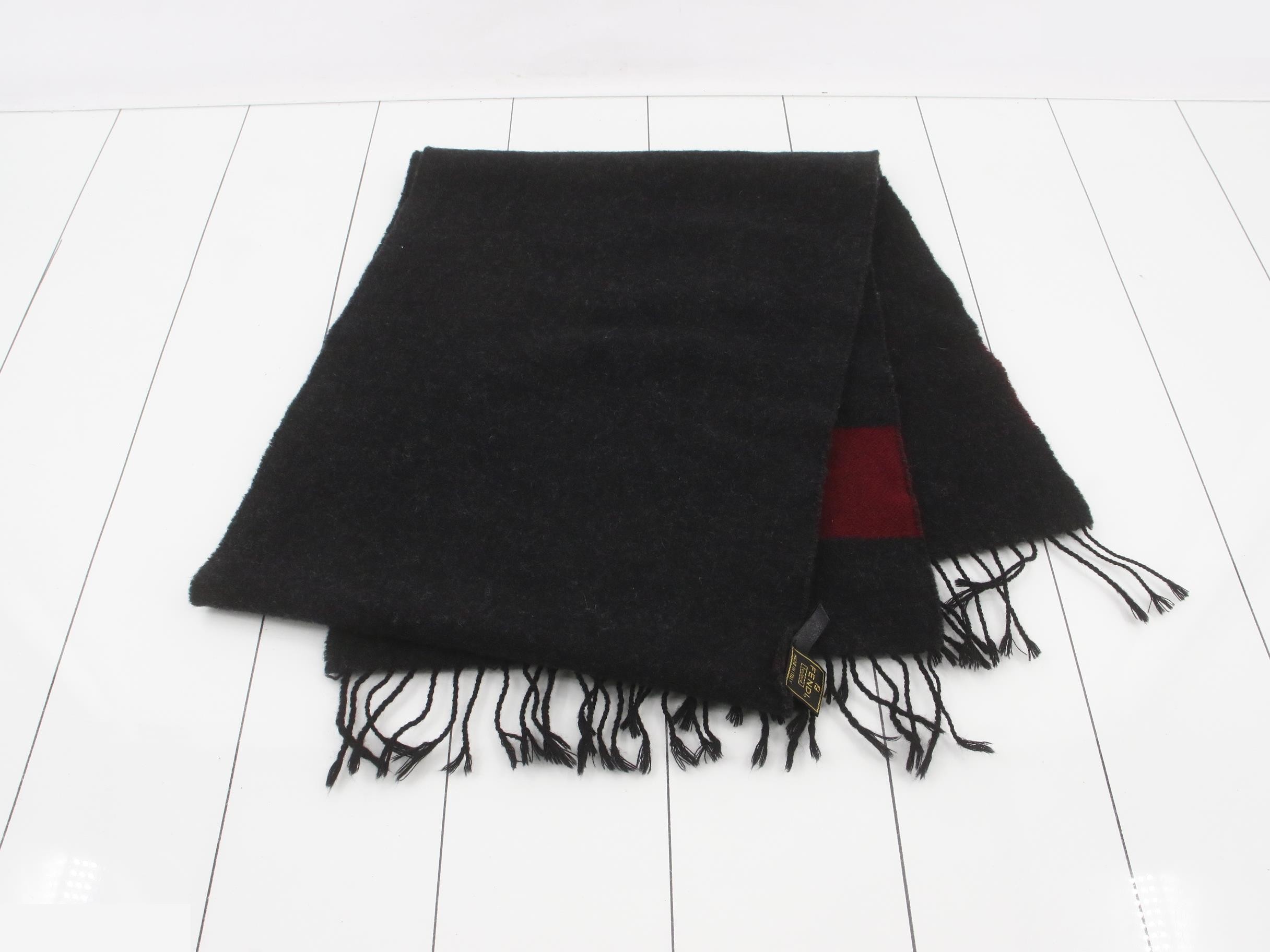 logo scarf — view 3
