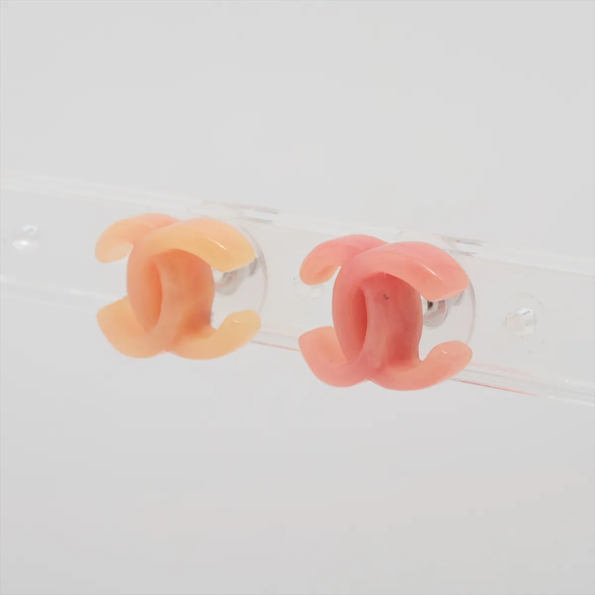 Coco Mark 04P Earrings (Pair) Resin Pink - — view 3