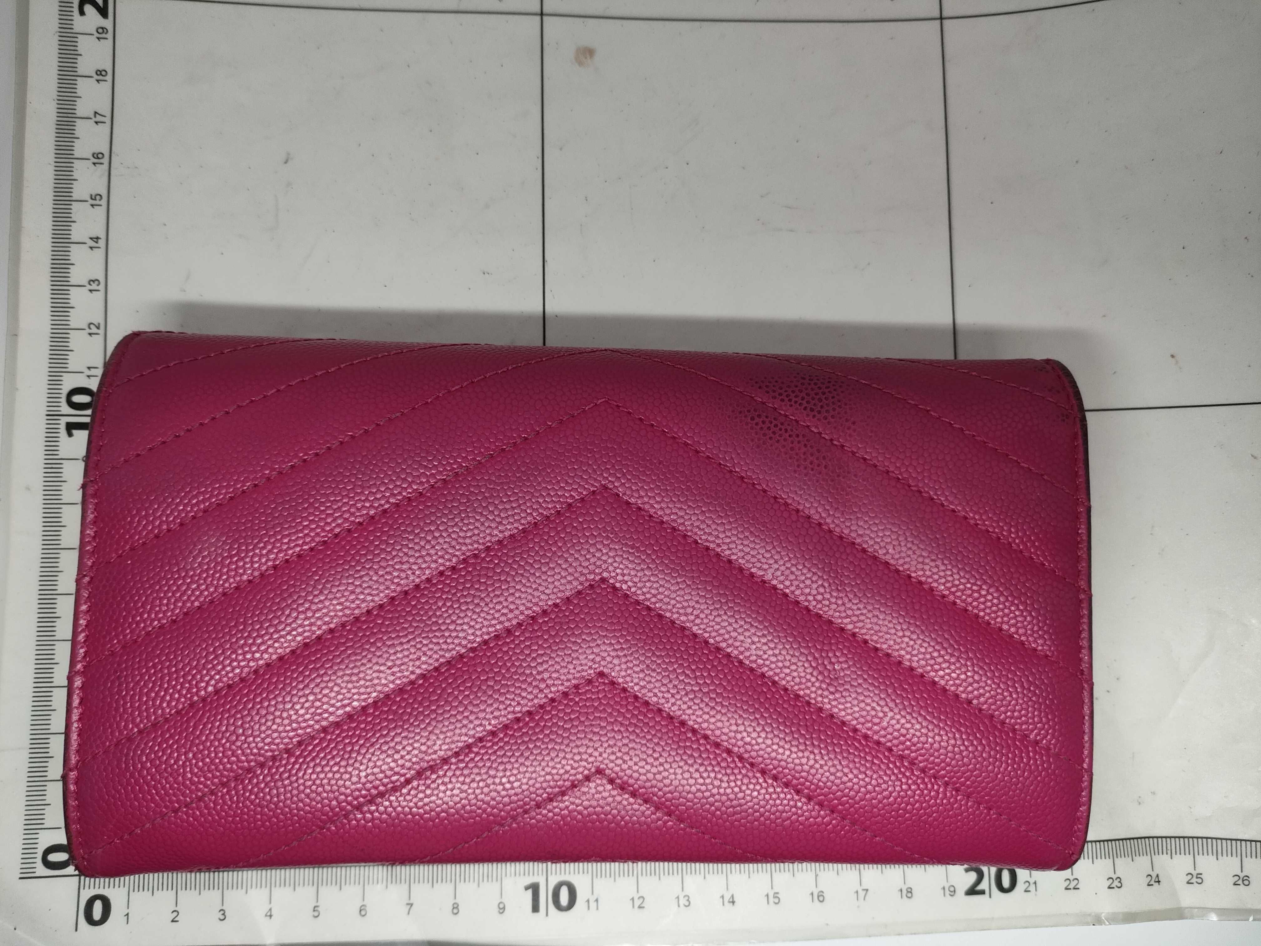 wallet — view 2