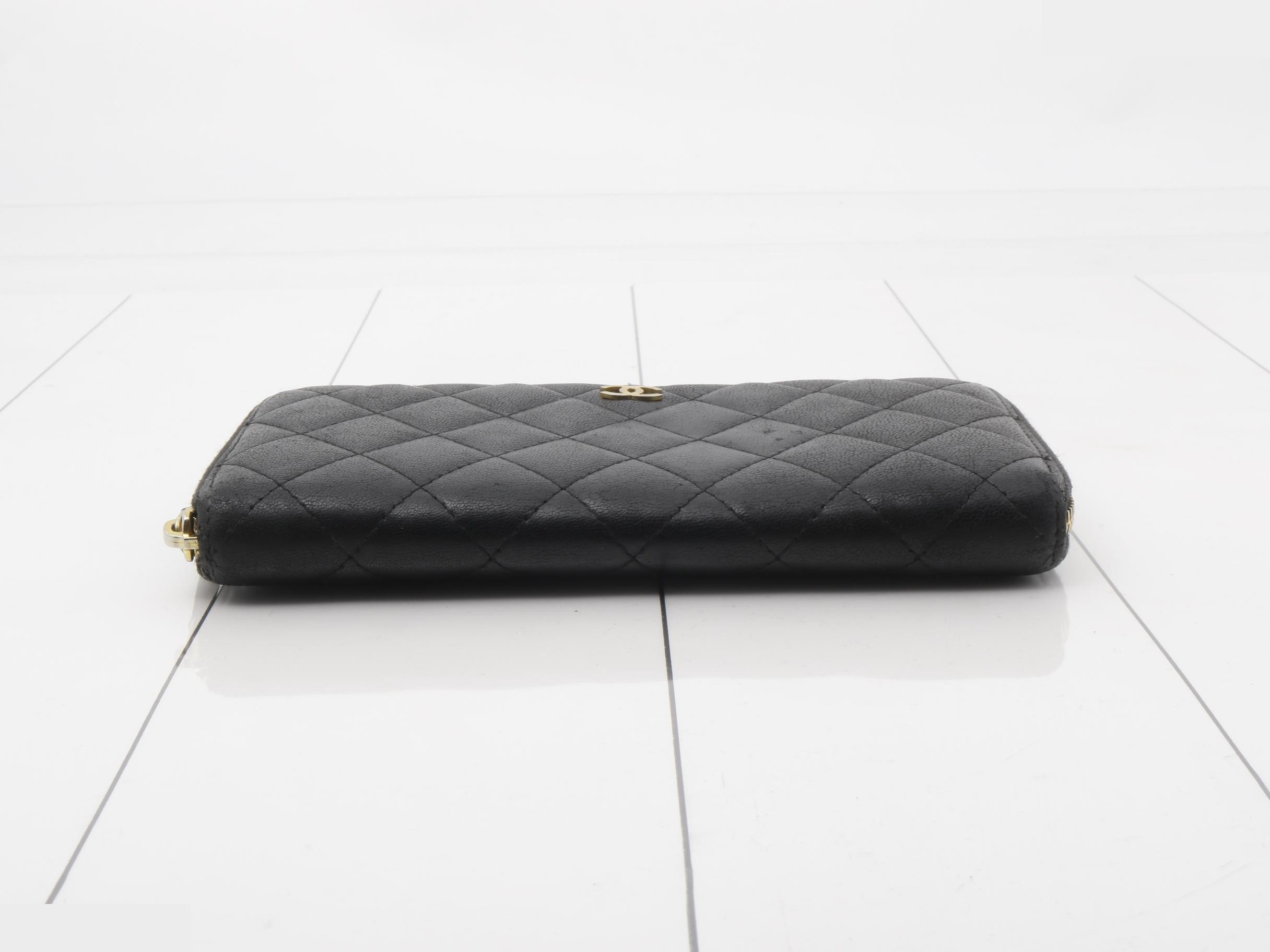 Matelassé (bags) and wallets — view 3