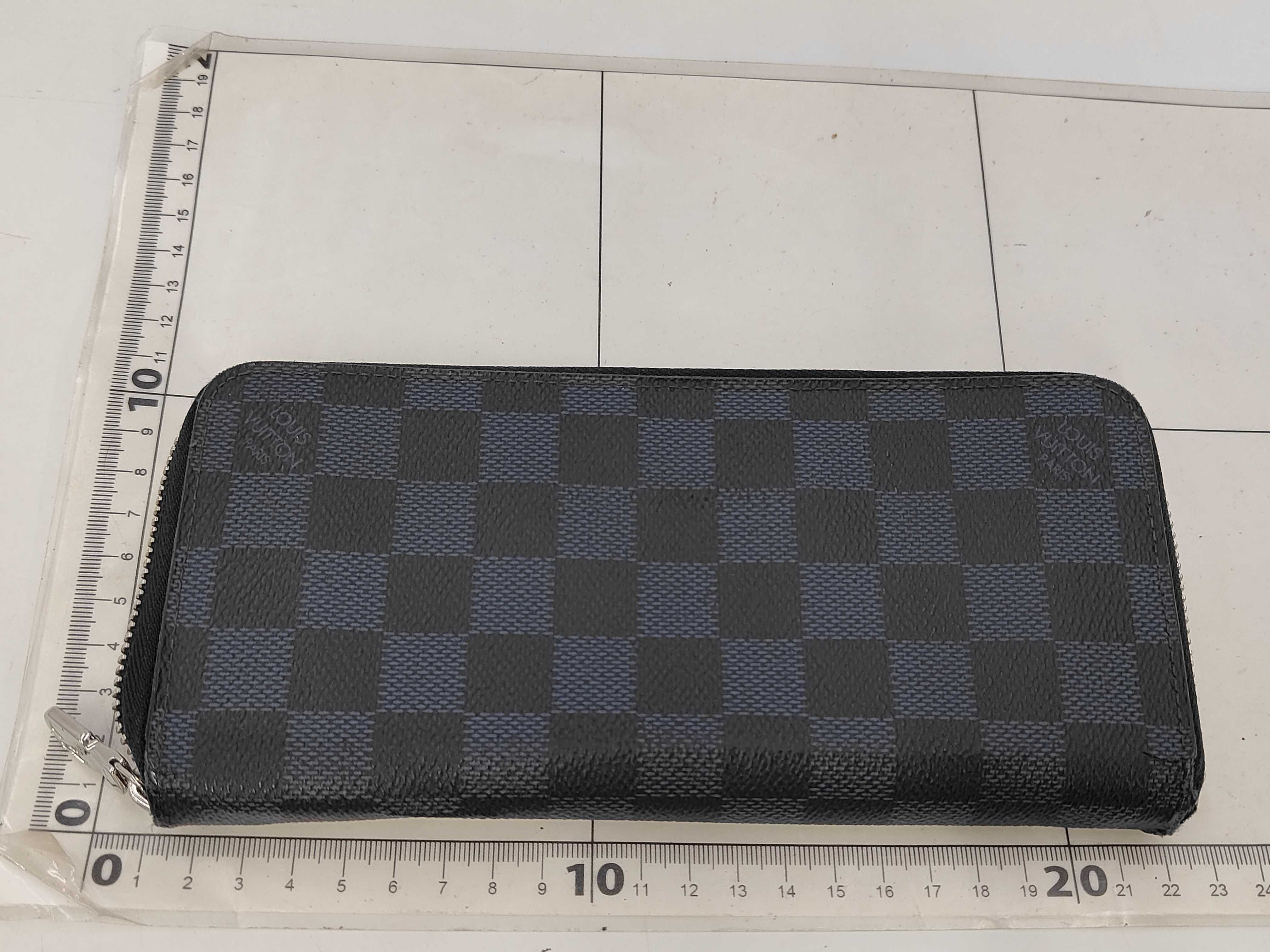 Damier Graphite Zippy Wallet — view 2