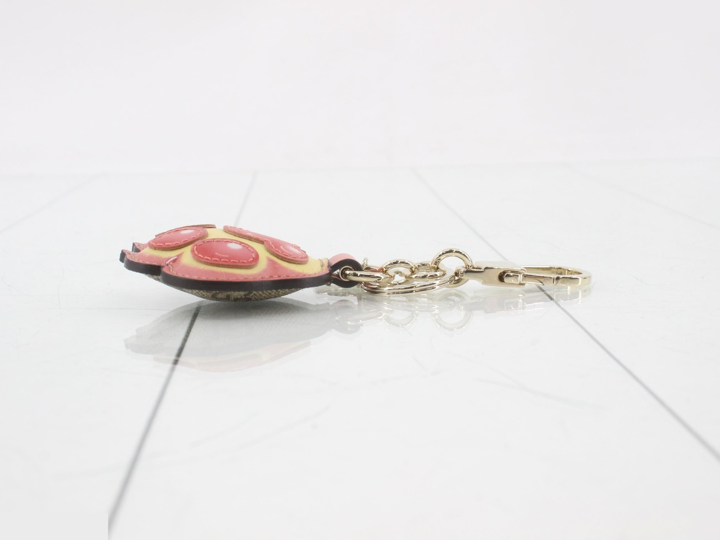 Unused paw print key ring, with box and dust bag. — view 3