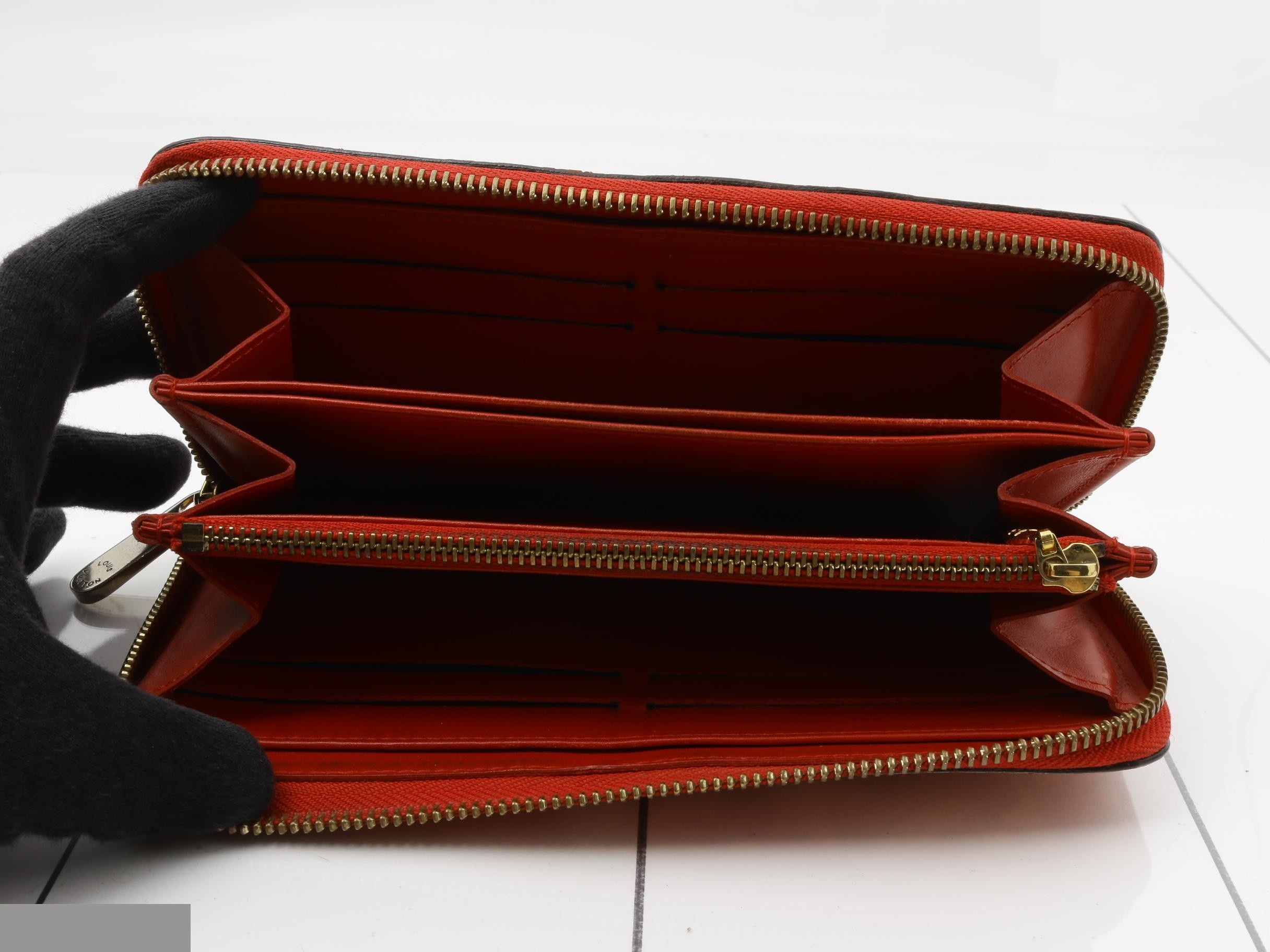 Zippy Wallet Sweet Monogram — view 4
