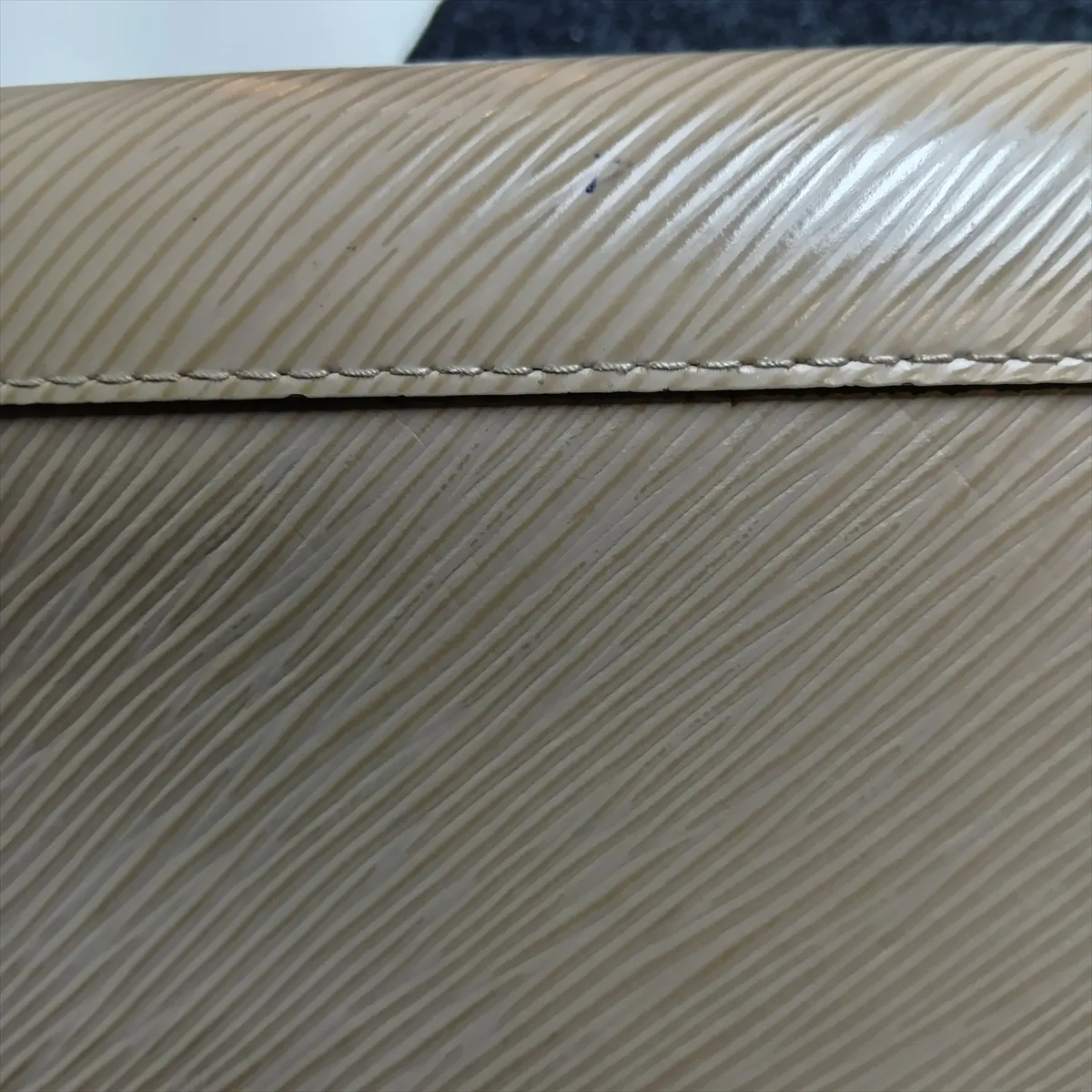 Epi Portefeuille Twist M67510 Galet Long Wallet with initials; RFID detected. — view 14