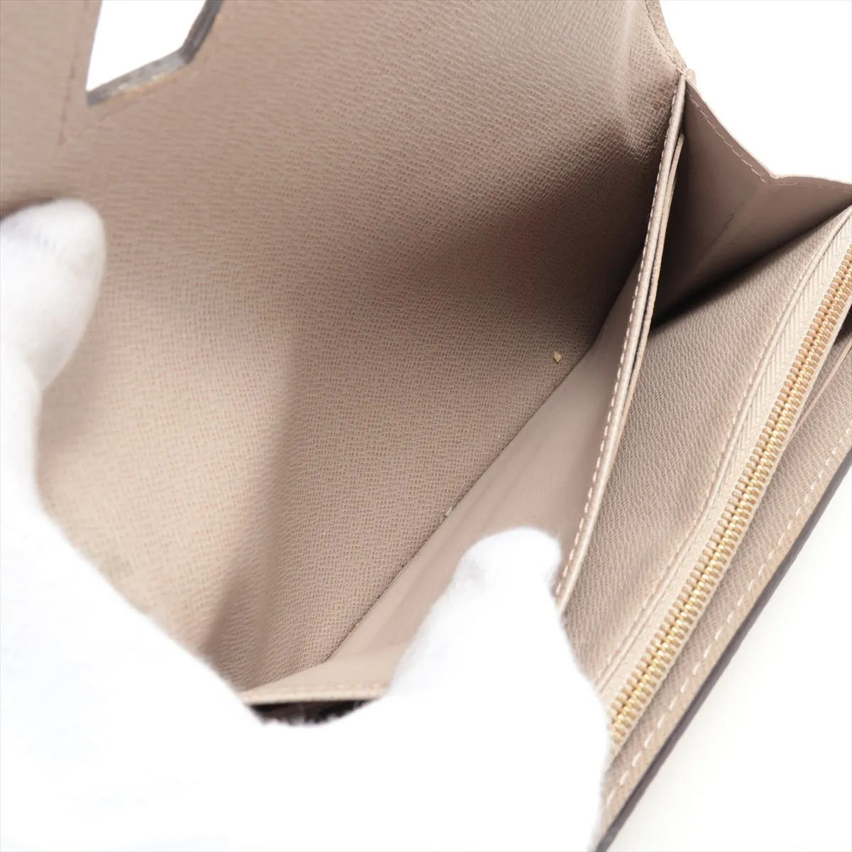 Epi Portefeuille Twist M67510 Galet Long Wallet with initials; RFID detected. — view 4