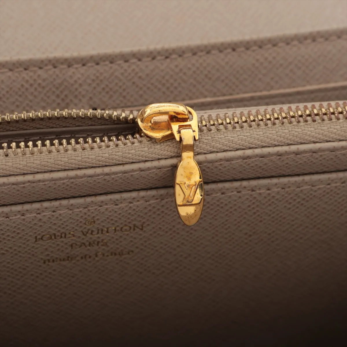 Epi Portefeuille Twist M67510 Galet Long Wallet with initials; RFID detected. — view 10