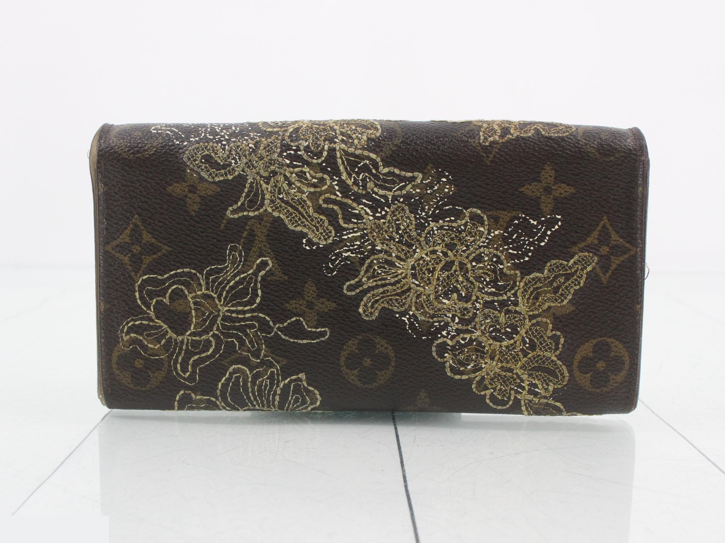 Long wallet, Portefeuille Sarah, Monogram Dentelle, Argent, Brown — view 2