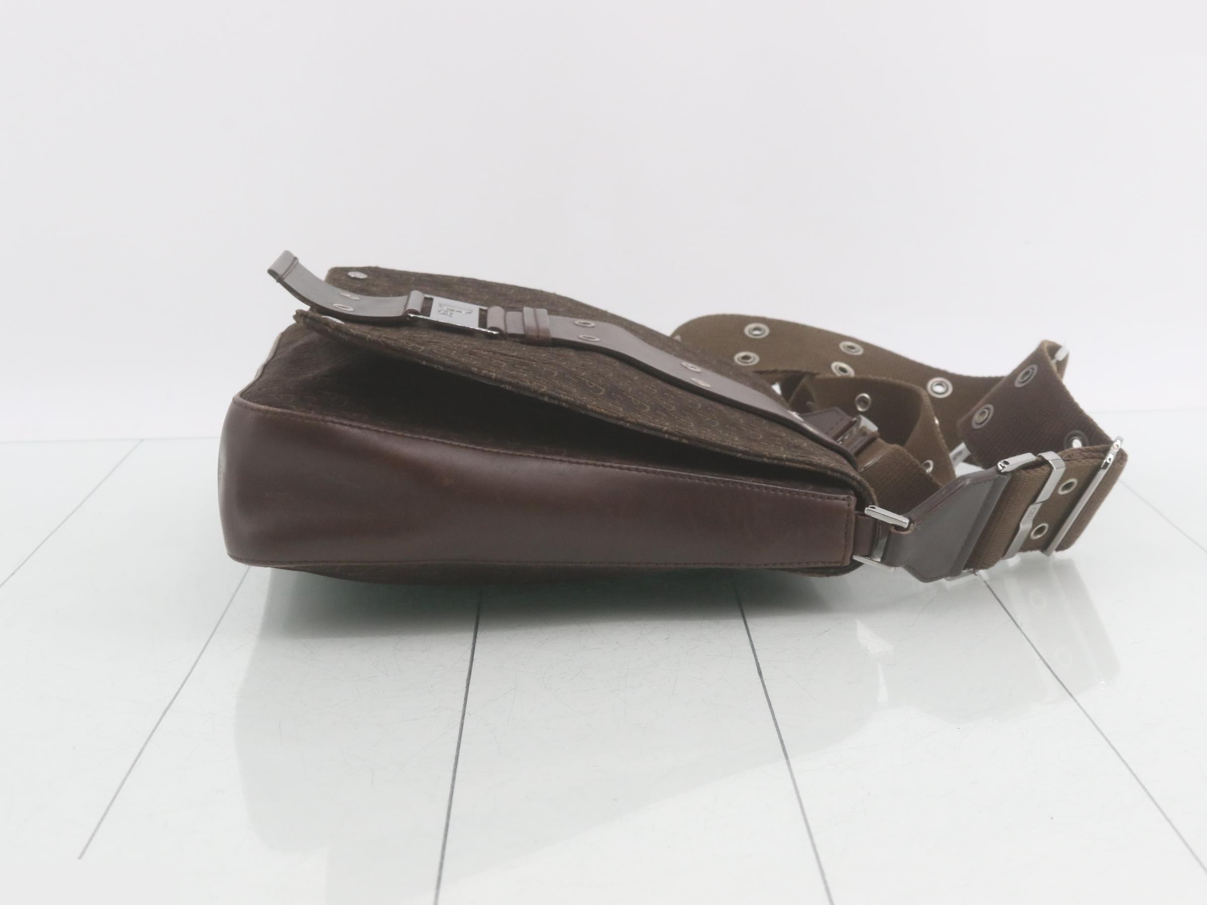 Trotter Street Chic Shoulder Bag — view 3
