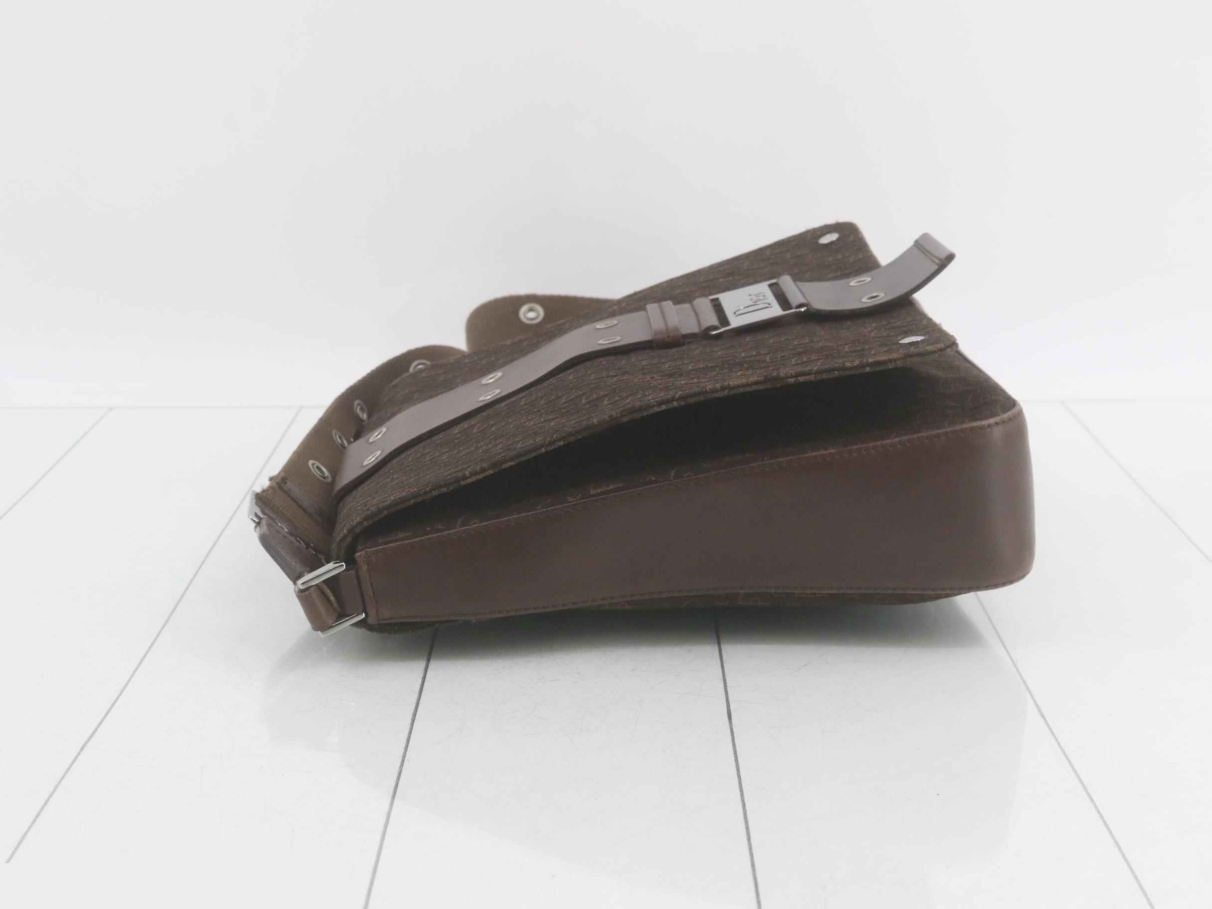 Trotter Street Chic Shoulder Bag — view 4