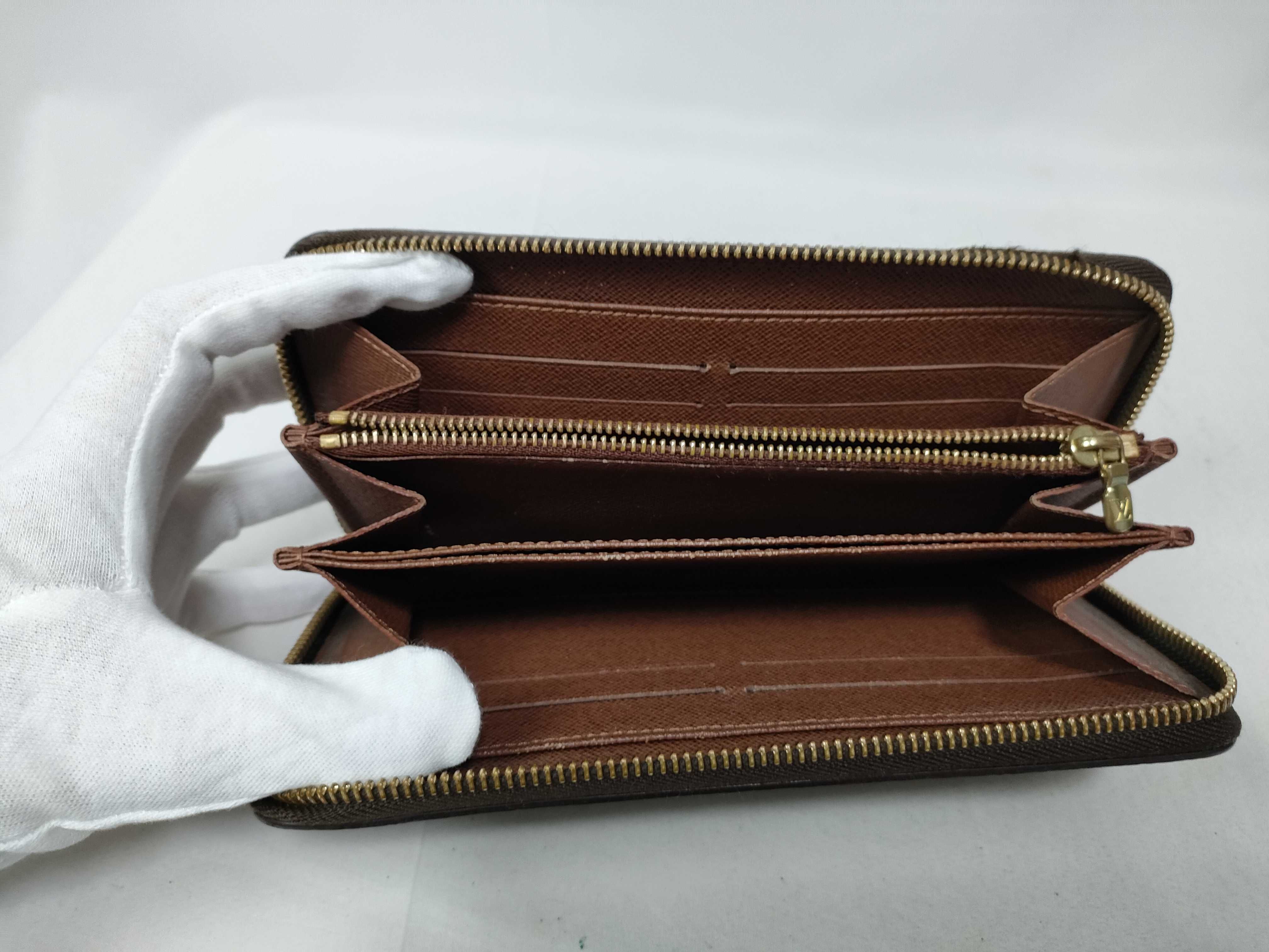 Monogram Louis Vuitton Monogram Zippy Wallet — view 11
