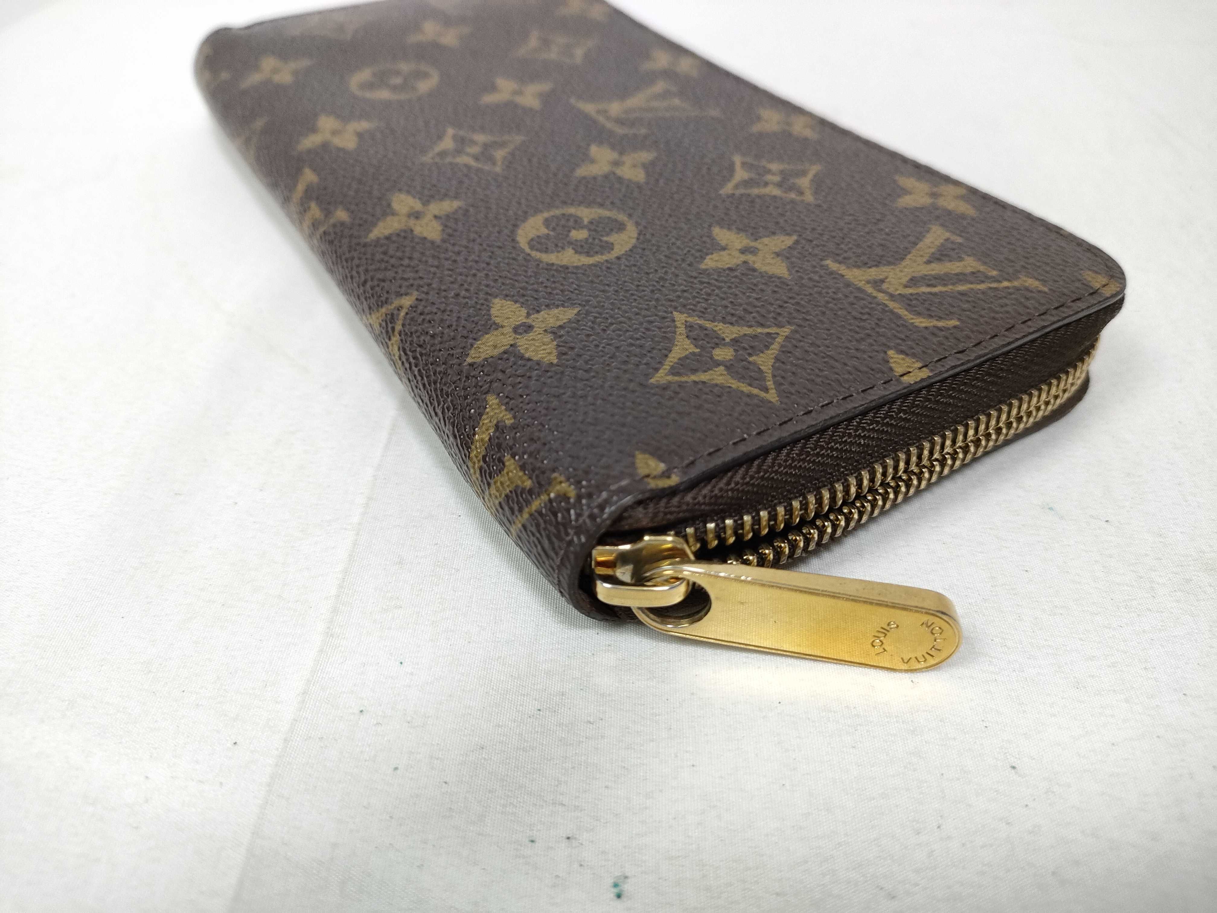 Monogram Louis Vuitton Monogram Zippy Wallet — view 3