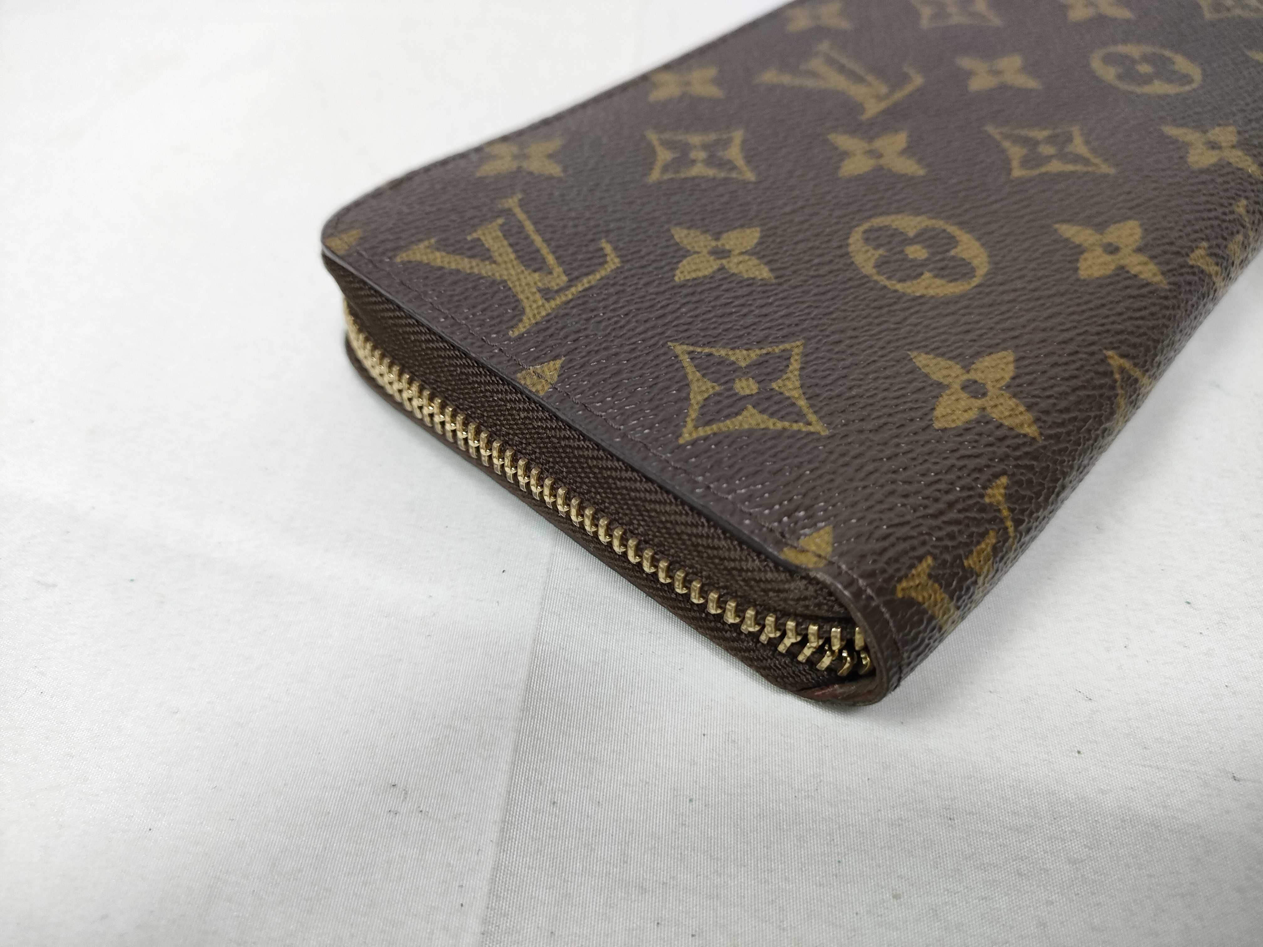 Monogram Louis Vuitton Monogram Zippy Wallet — view 4