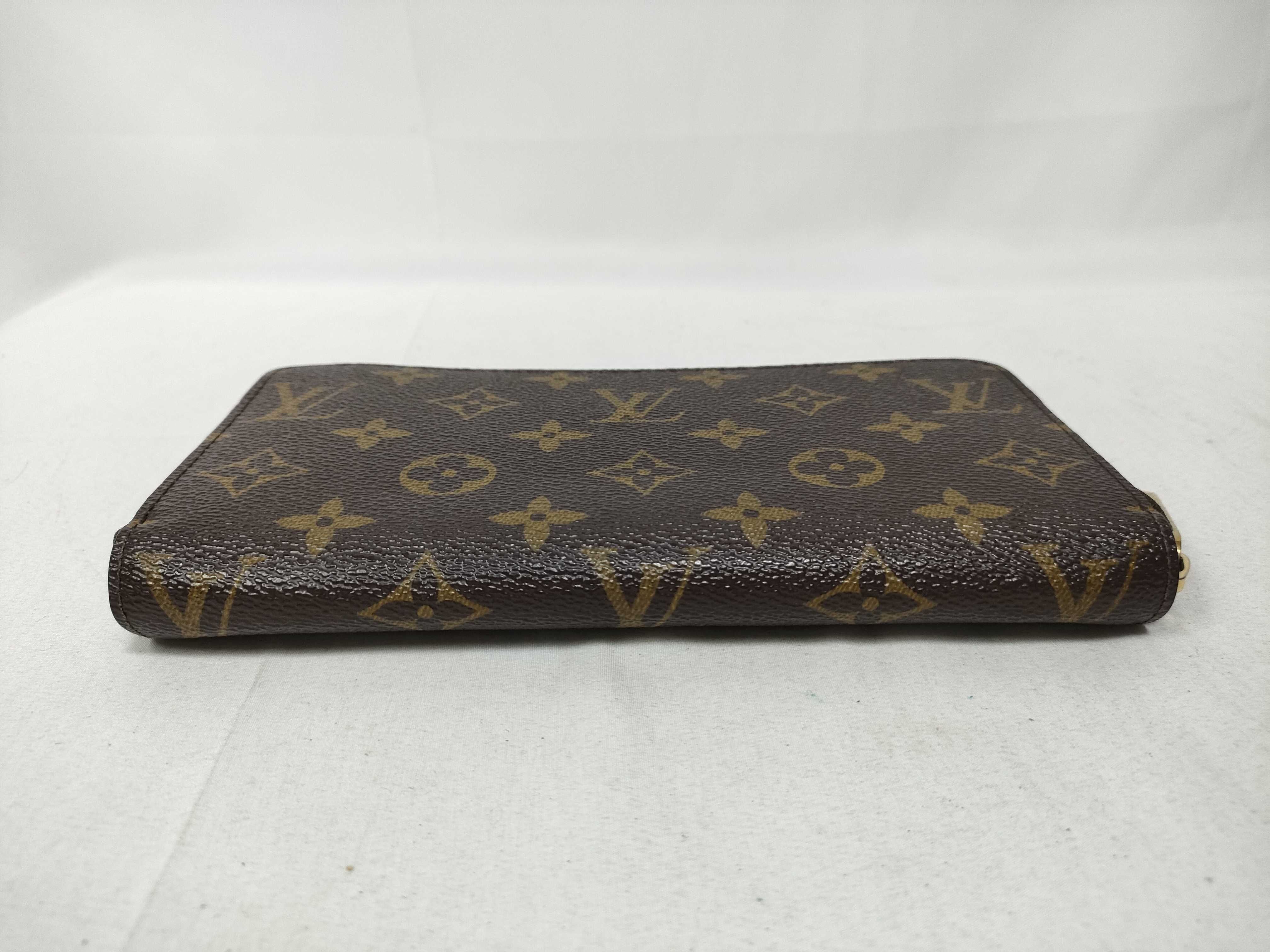 Monogram Louis Vuitton Monogram Zippy Wallet — view 5
