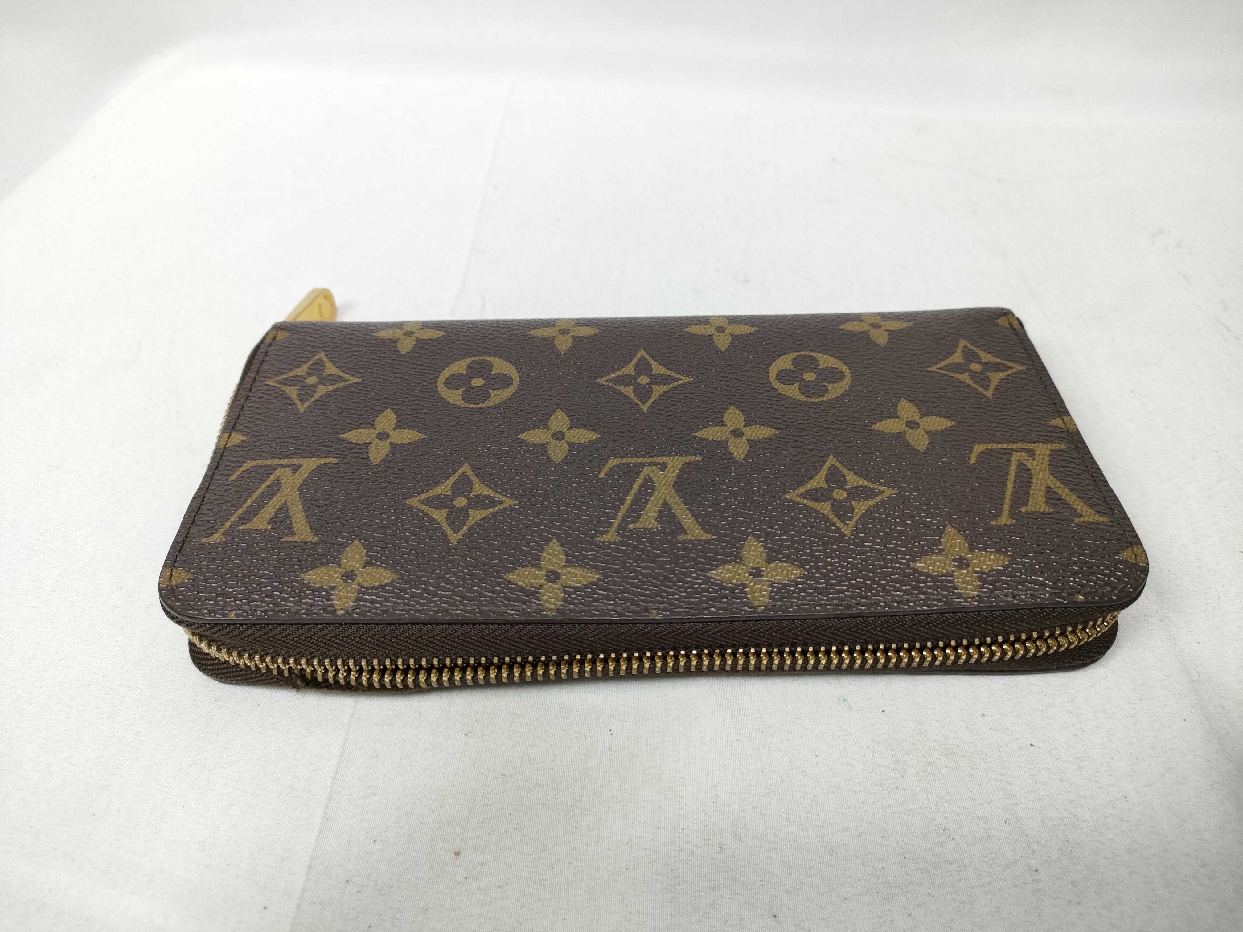 Monogram Louis Vuitton Monogram Zippy Wallet — view 8