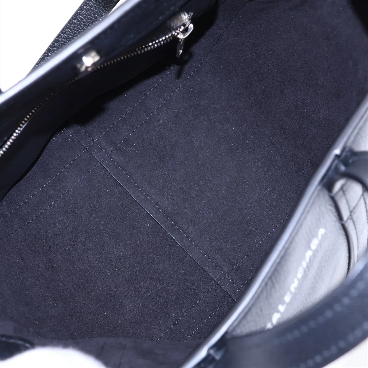 Everyday Tote XS Leather 2-Way Handbag, Black, 672793 — view 8
