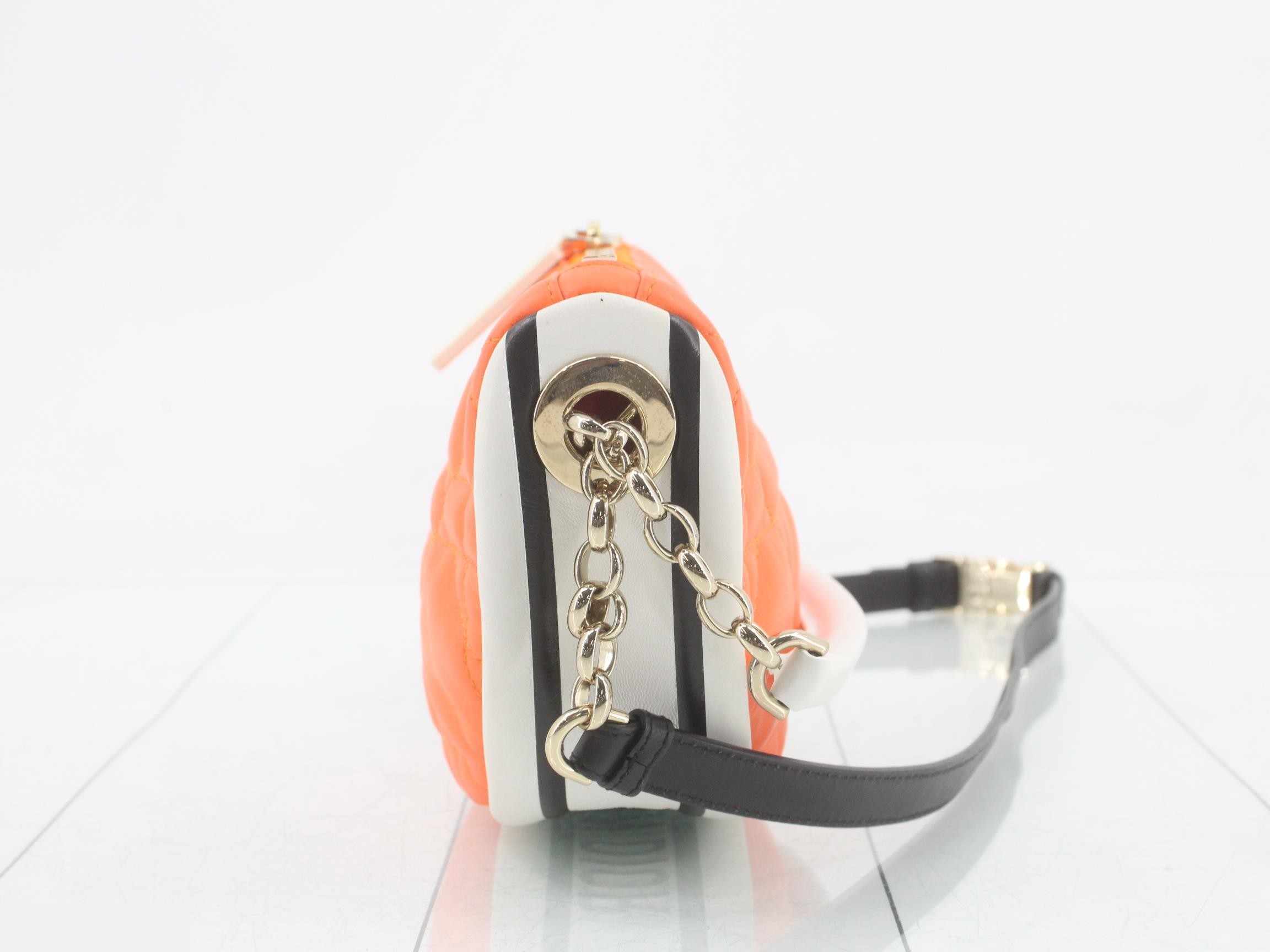 VIBE Small Hobo Leather 2-Way Chain Shoulder Bag — view 3