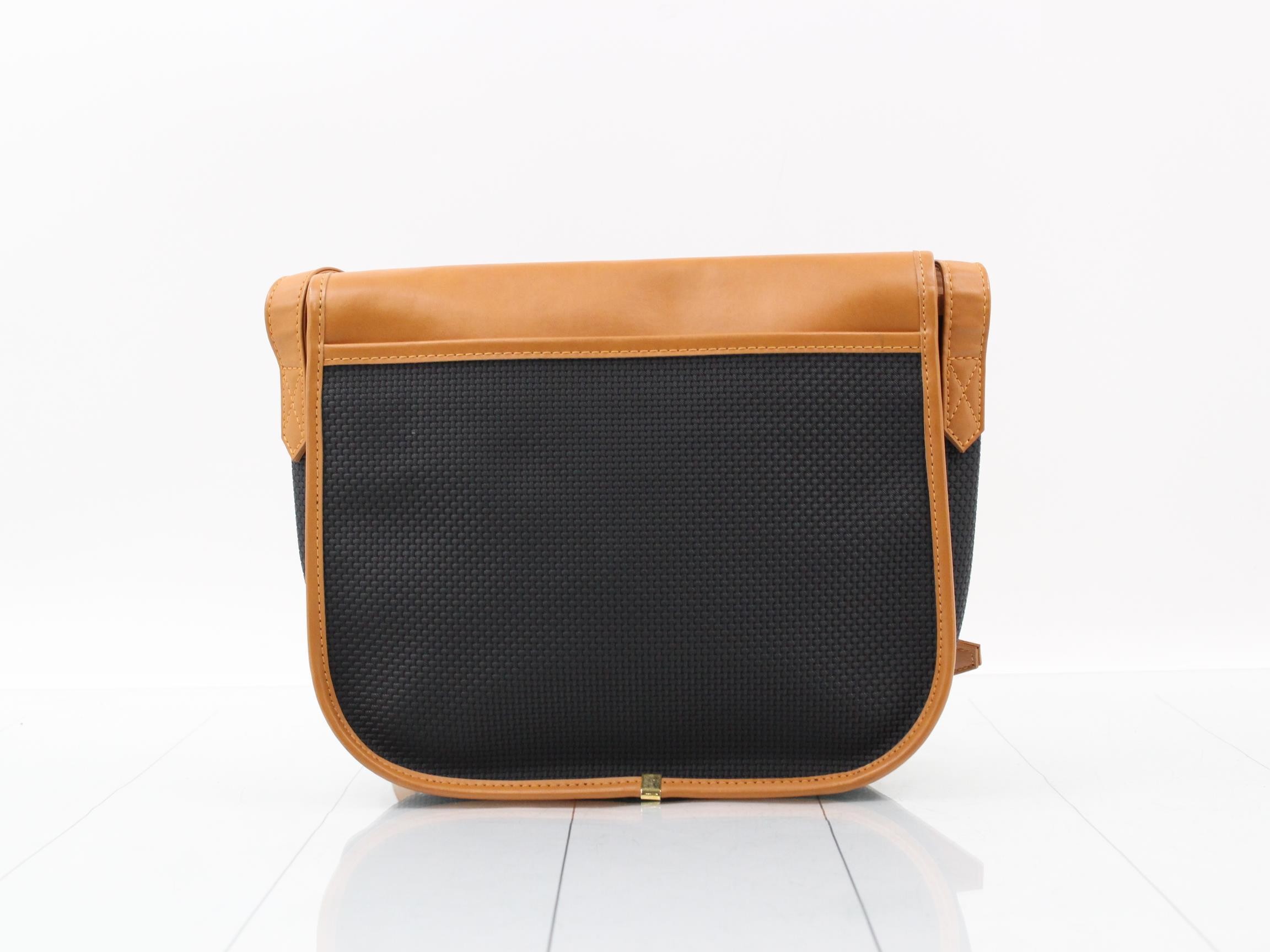 shoulder bag — view 2
