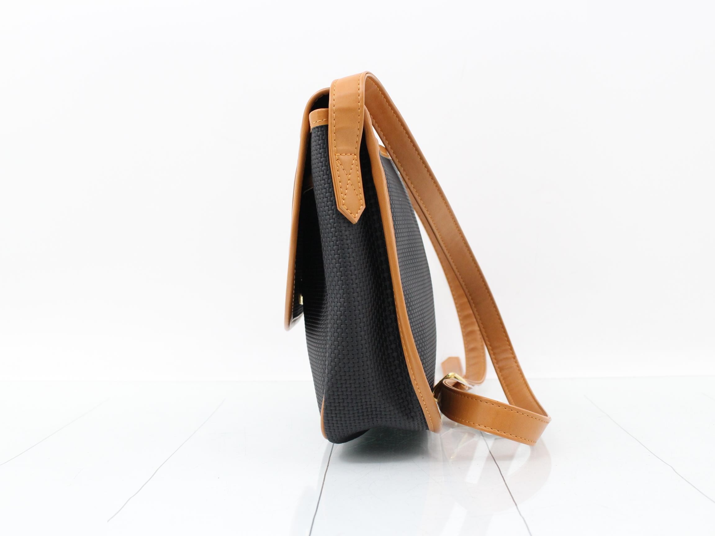 shoulder bag — view 3