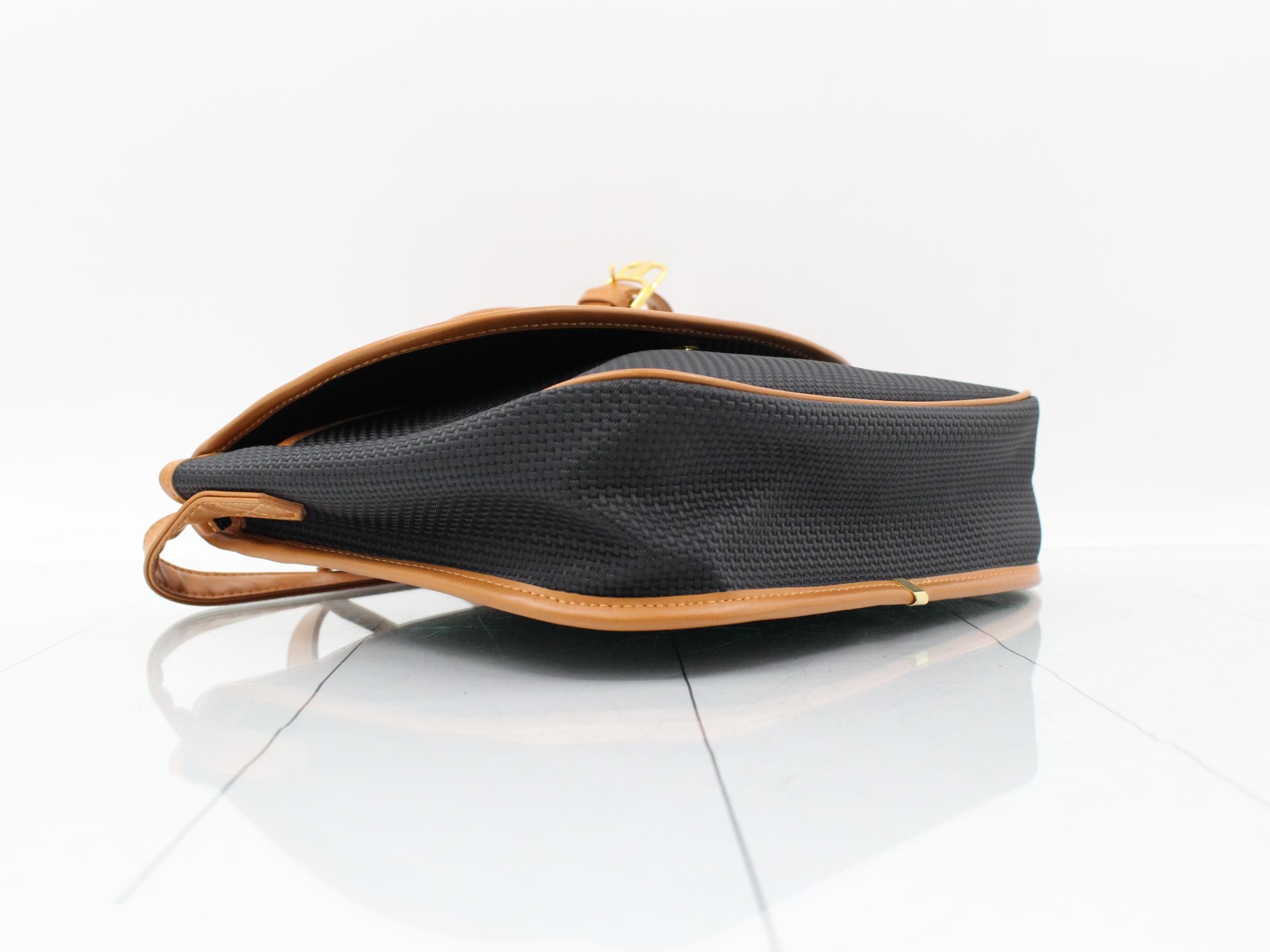 shoulder bag — view 5