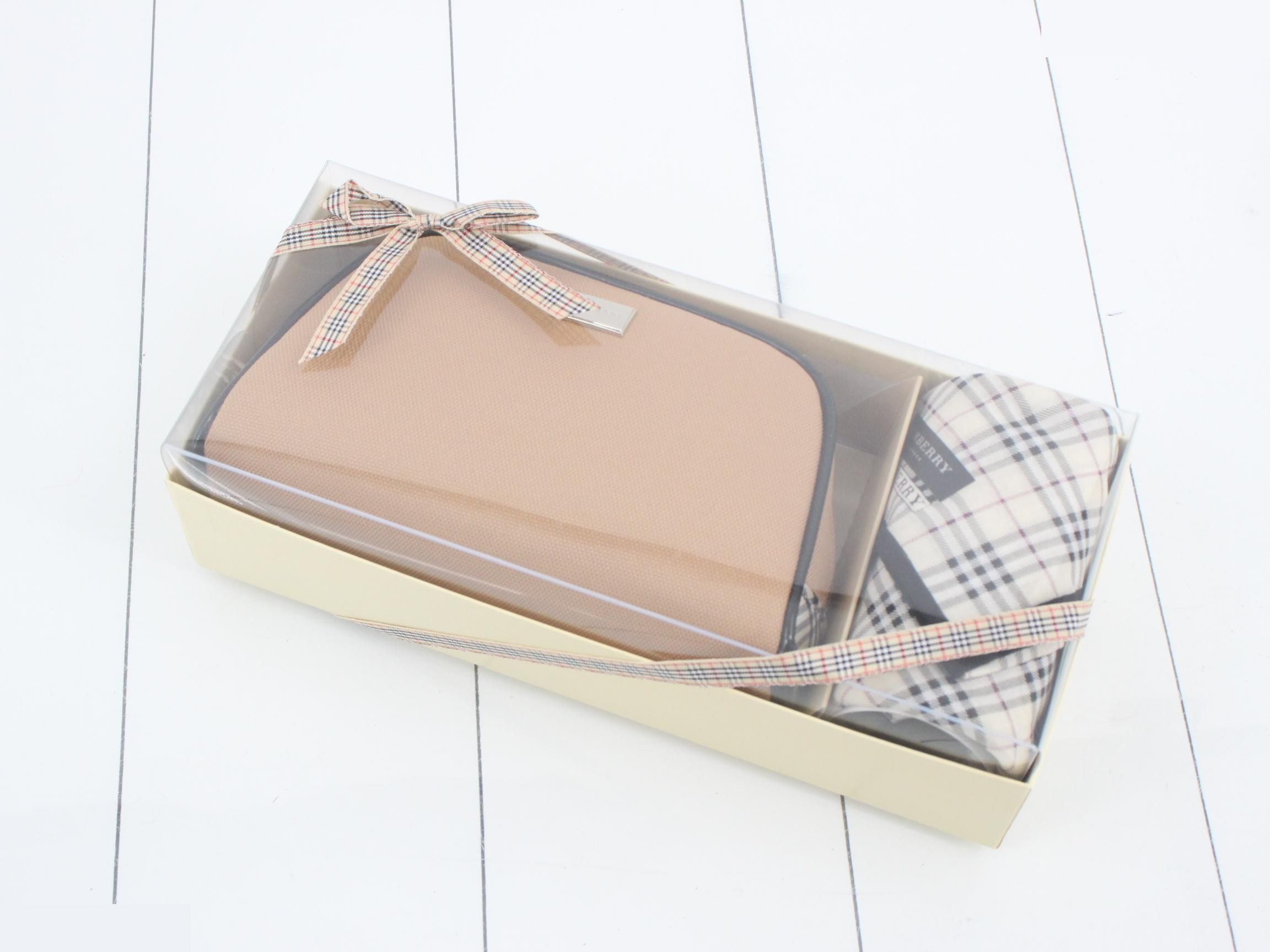 Pouch, handkerchief — view 2