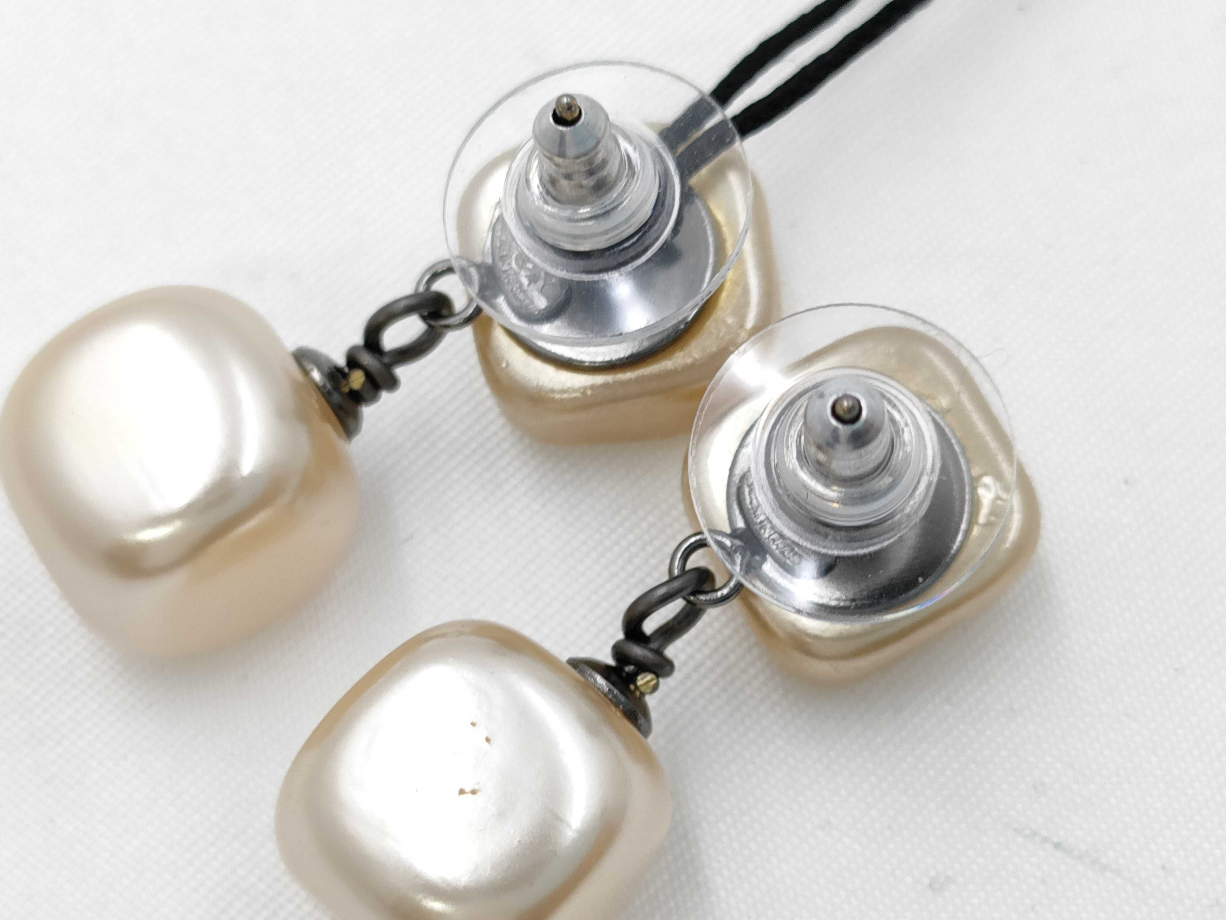 Coco Mark 02A Cube Pearl Earrings — view 7
