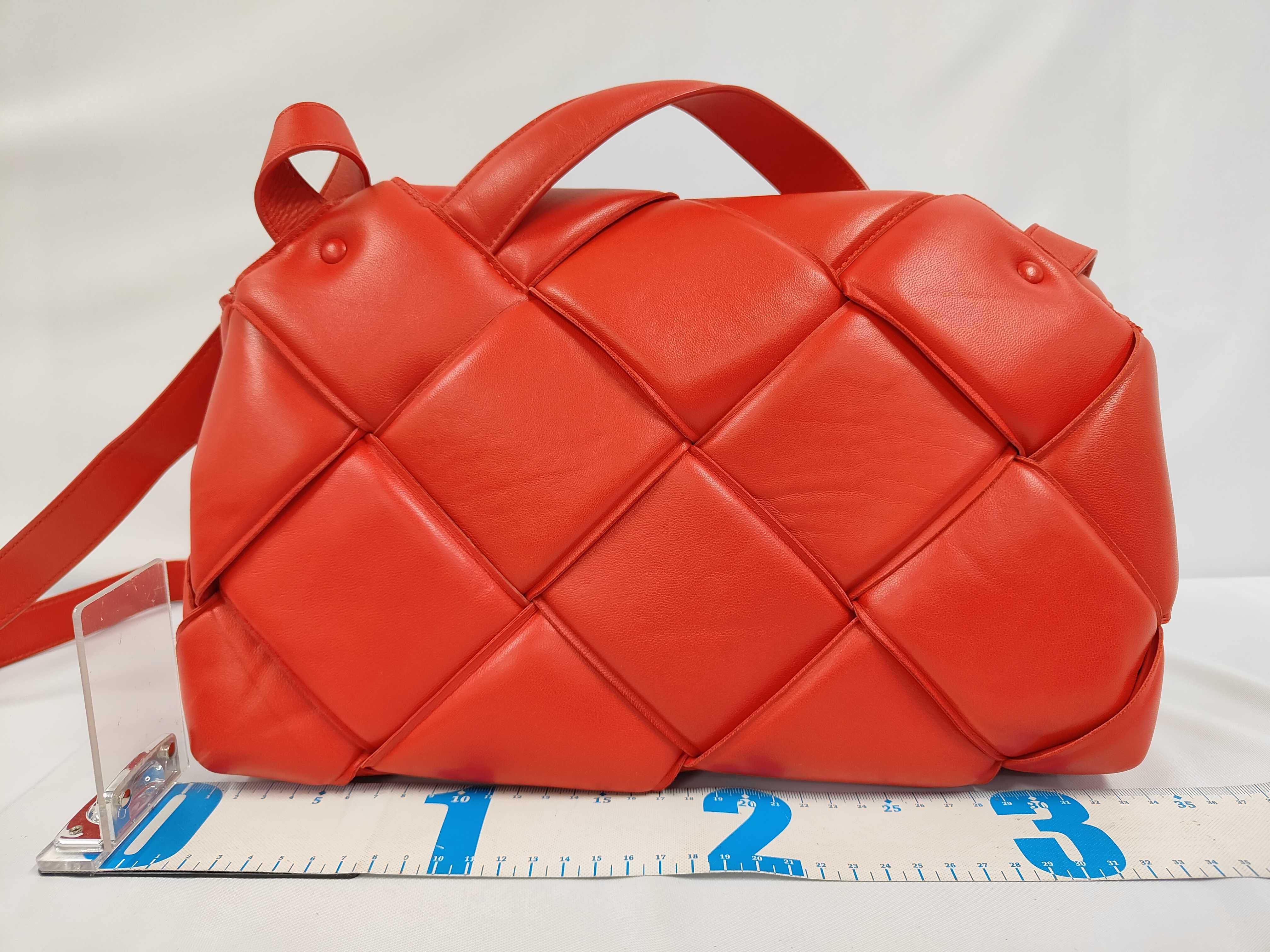 Top Handle Maxi Intrecciato Red Shoulder Bag 632647 — view 2