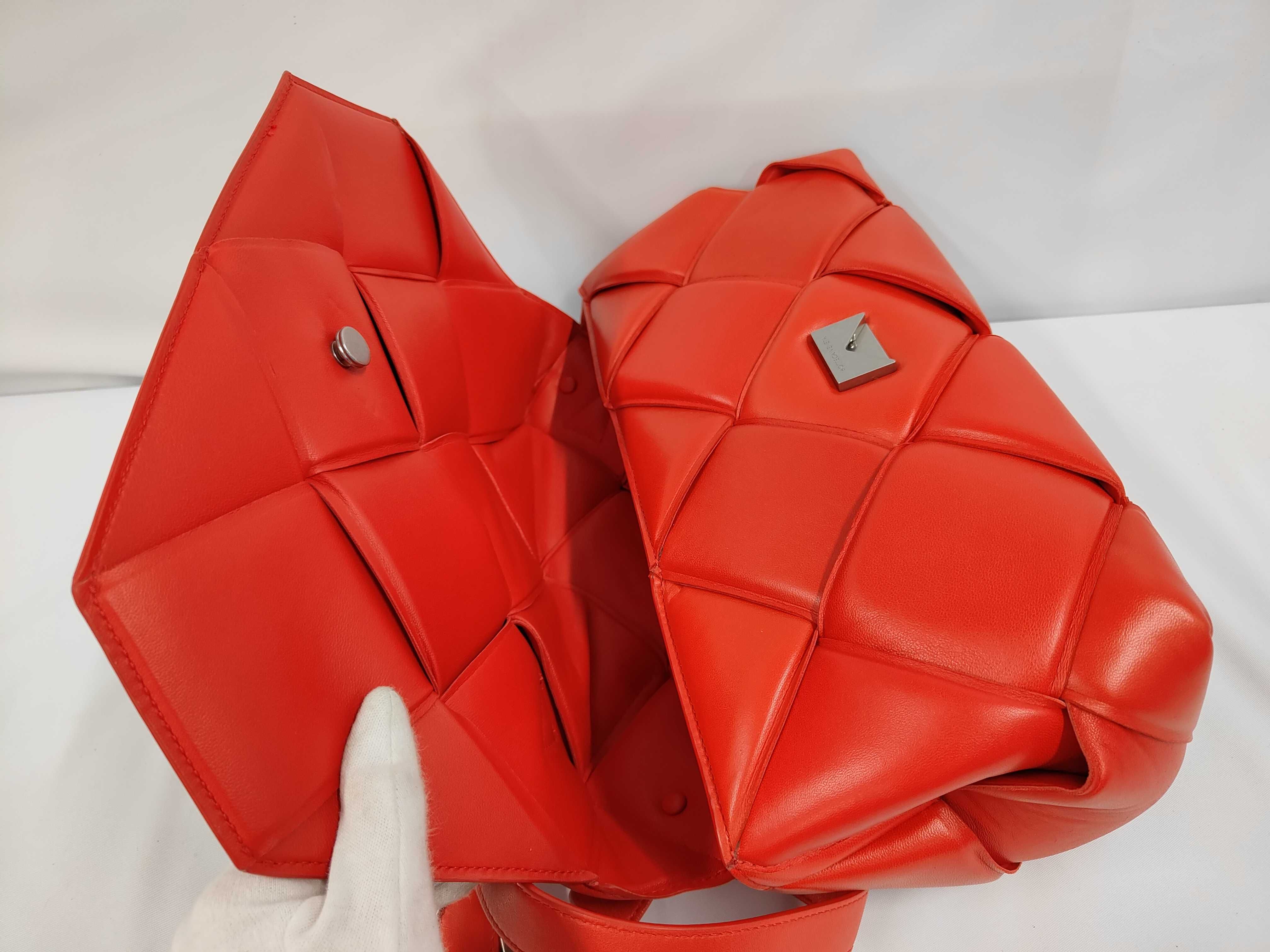 Top Handle Maxi Intrecciato Red Shoulder Bag 632647 — view 7