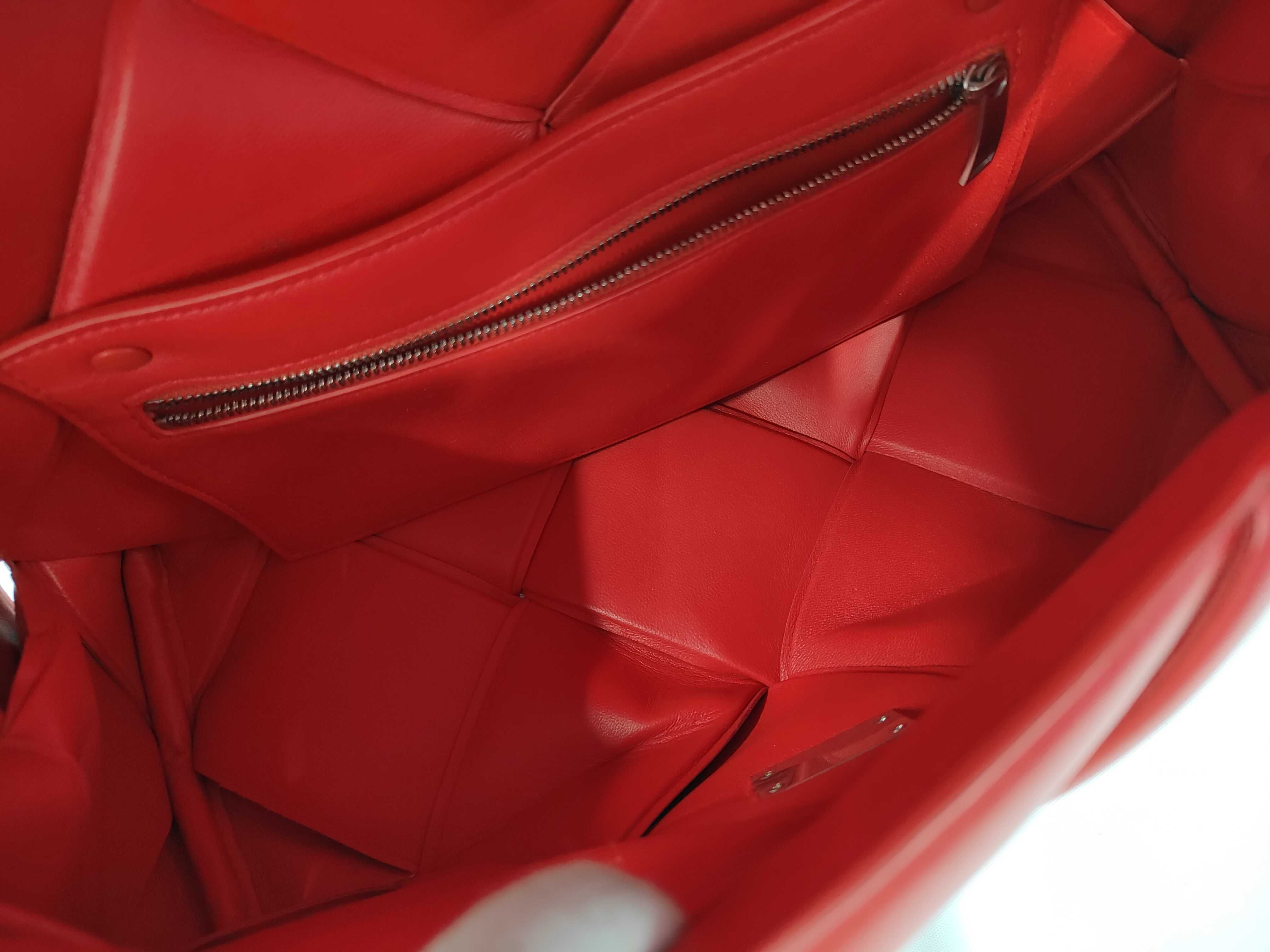 Top Handle Maxi Intrecciato Red Shoulder Bag 632647 — view 8