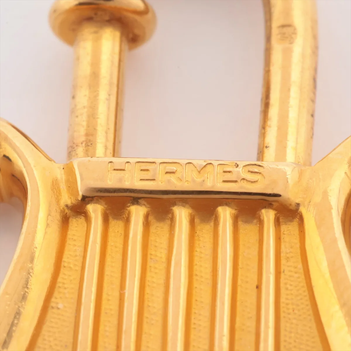 Cadena Harp Charm 1996 GP Gold - Shows signs of wear, — view 3