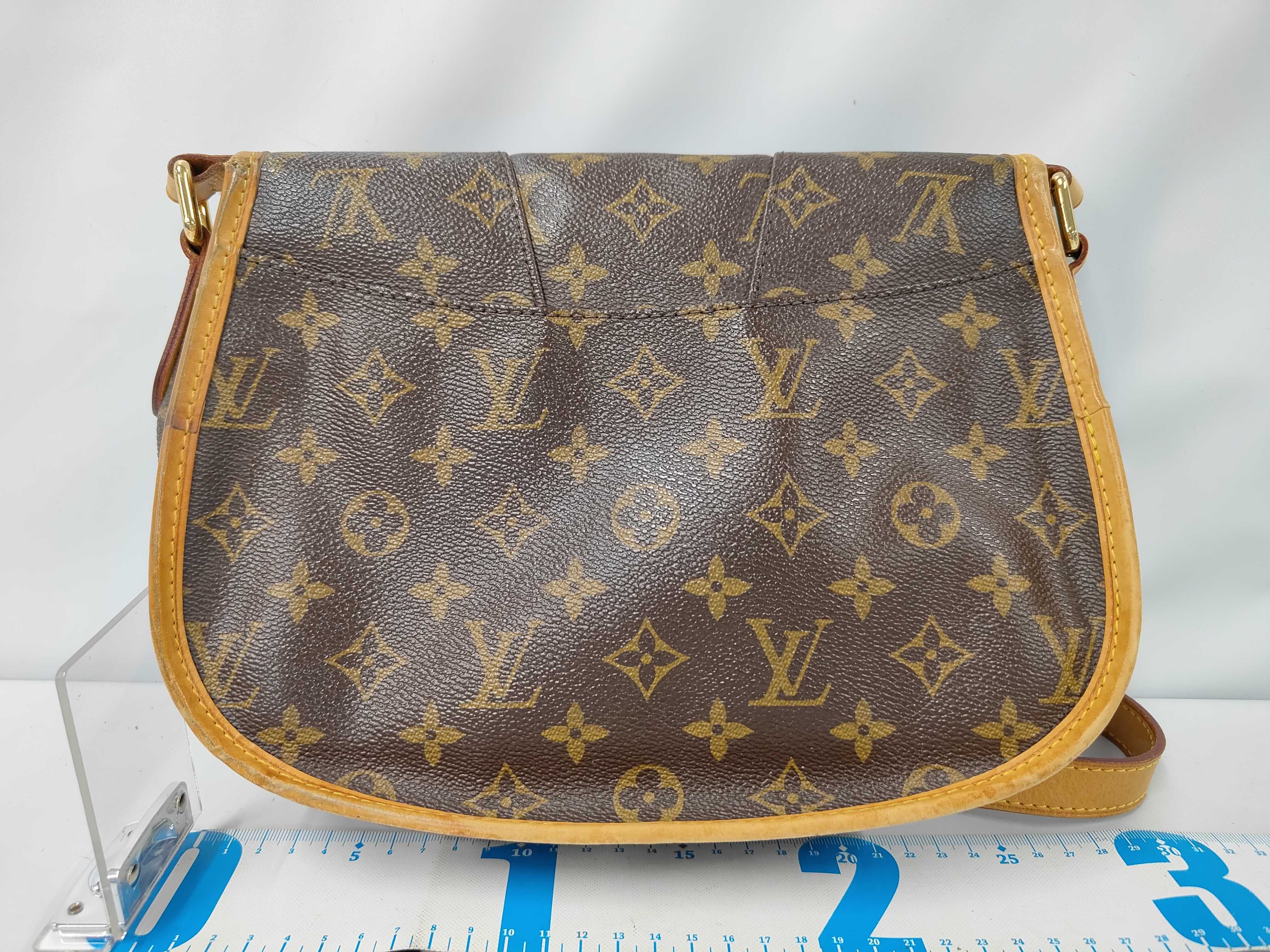 LV Menilmontant Shoulder Bag — view 2