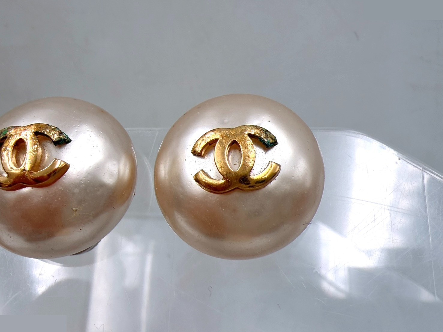 Coco F Pearl Earrings 23 — view 4