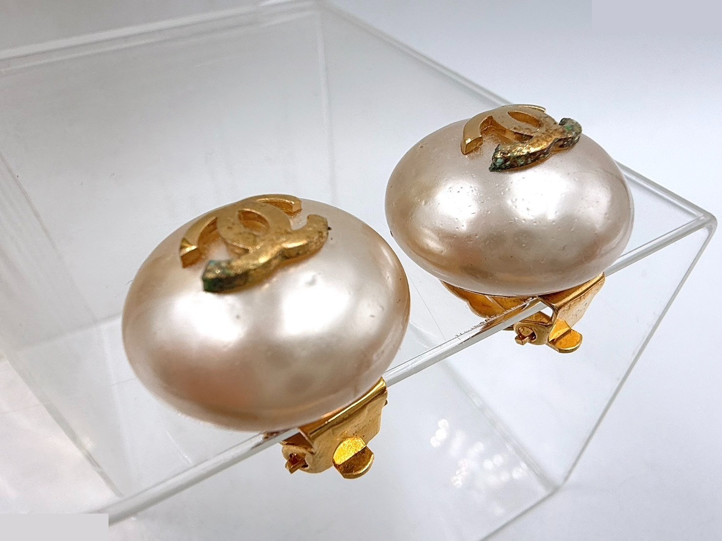 Coco F Pearl Earrings 23 — view 5