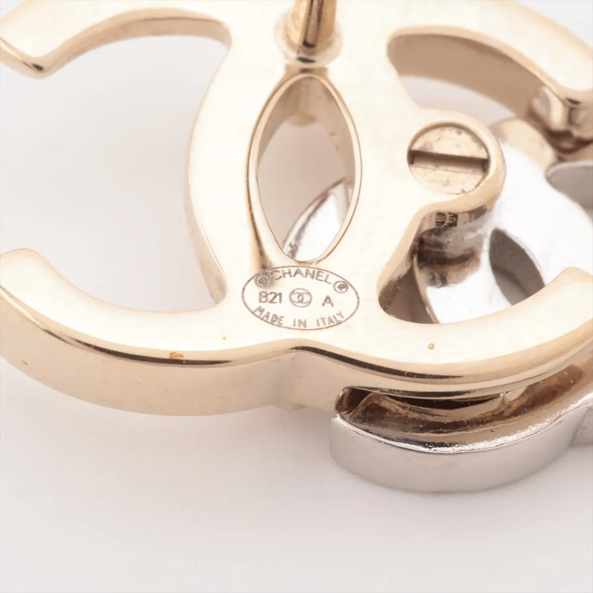 Coco Mark B21A Earrings (Pair) GP x Rhinestone Gold. — view 5