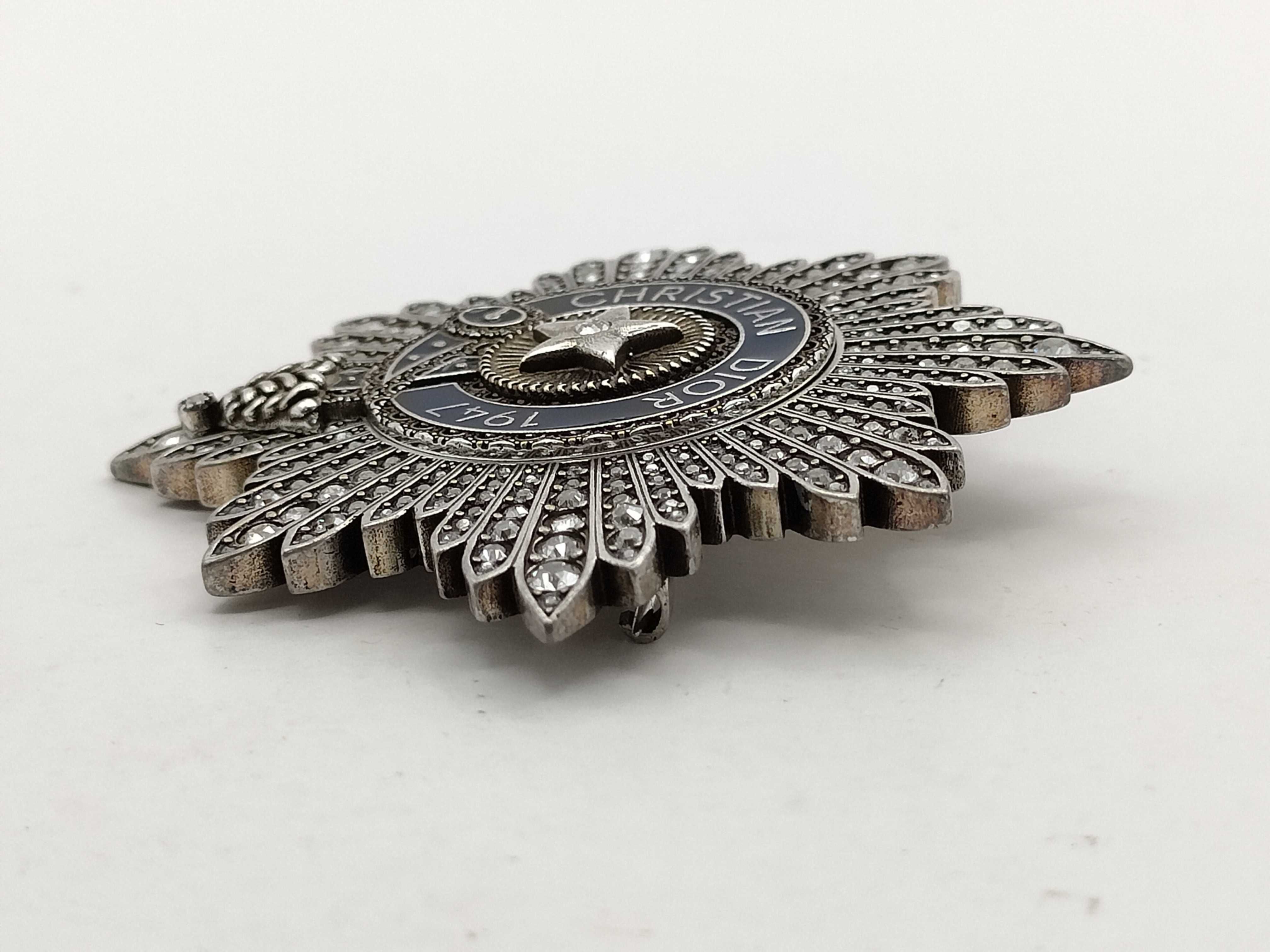 BUFFALO STAR Brooch — view 2