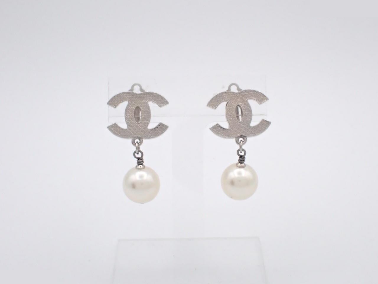 Coco Mark Pearl Earrings A11V