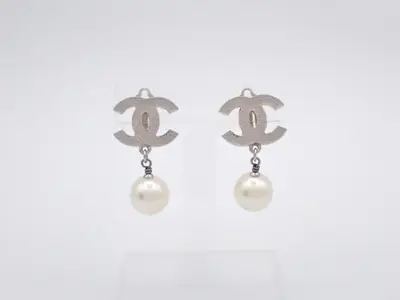 Coco Mark Pearl Earrings A11V