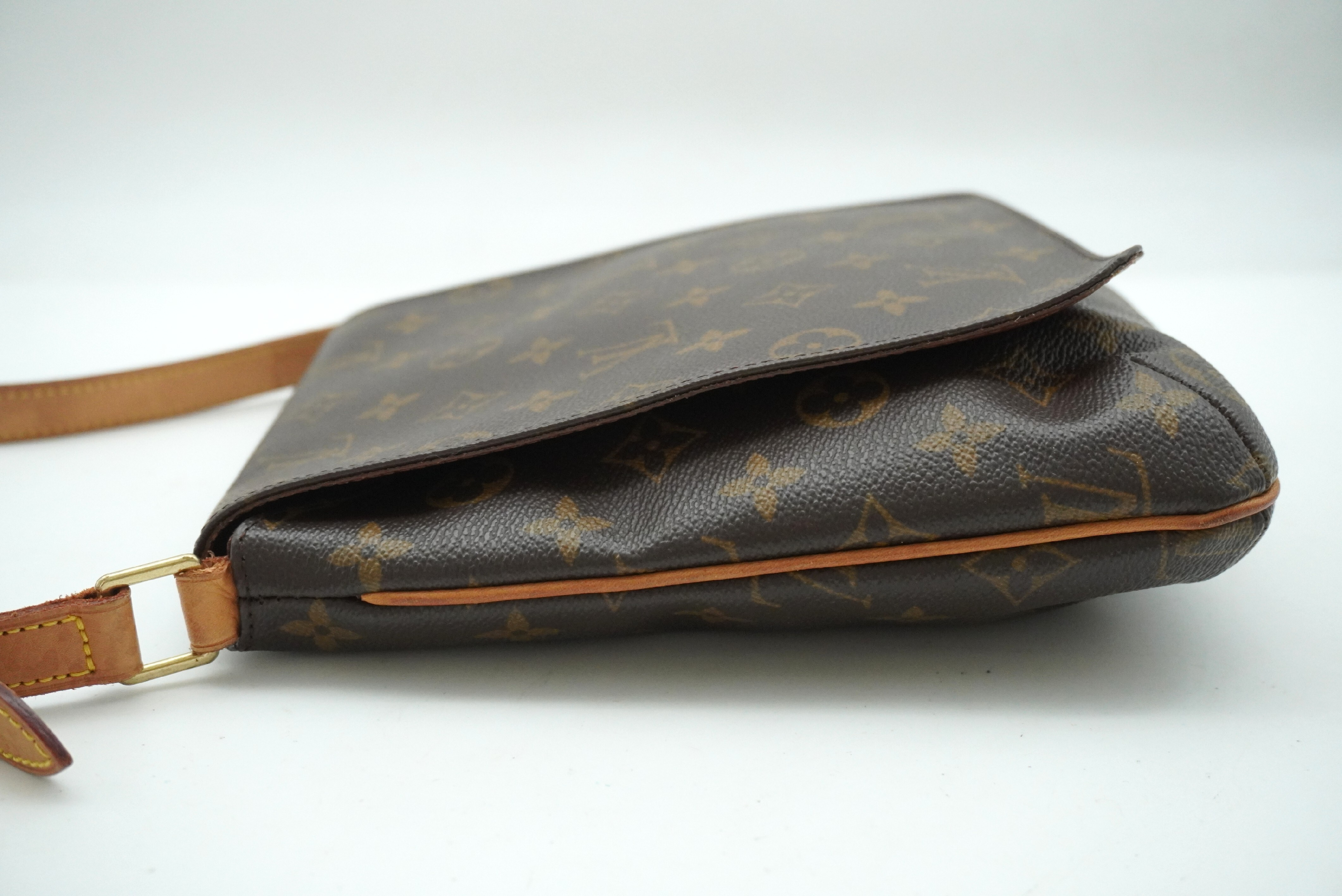 Monogram Musette Salsa M51258 Shoulder Bag — view 3