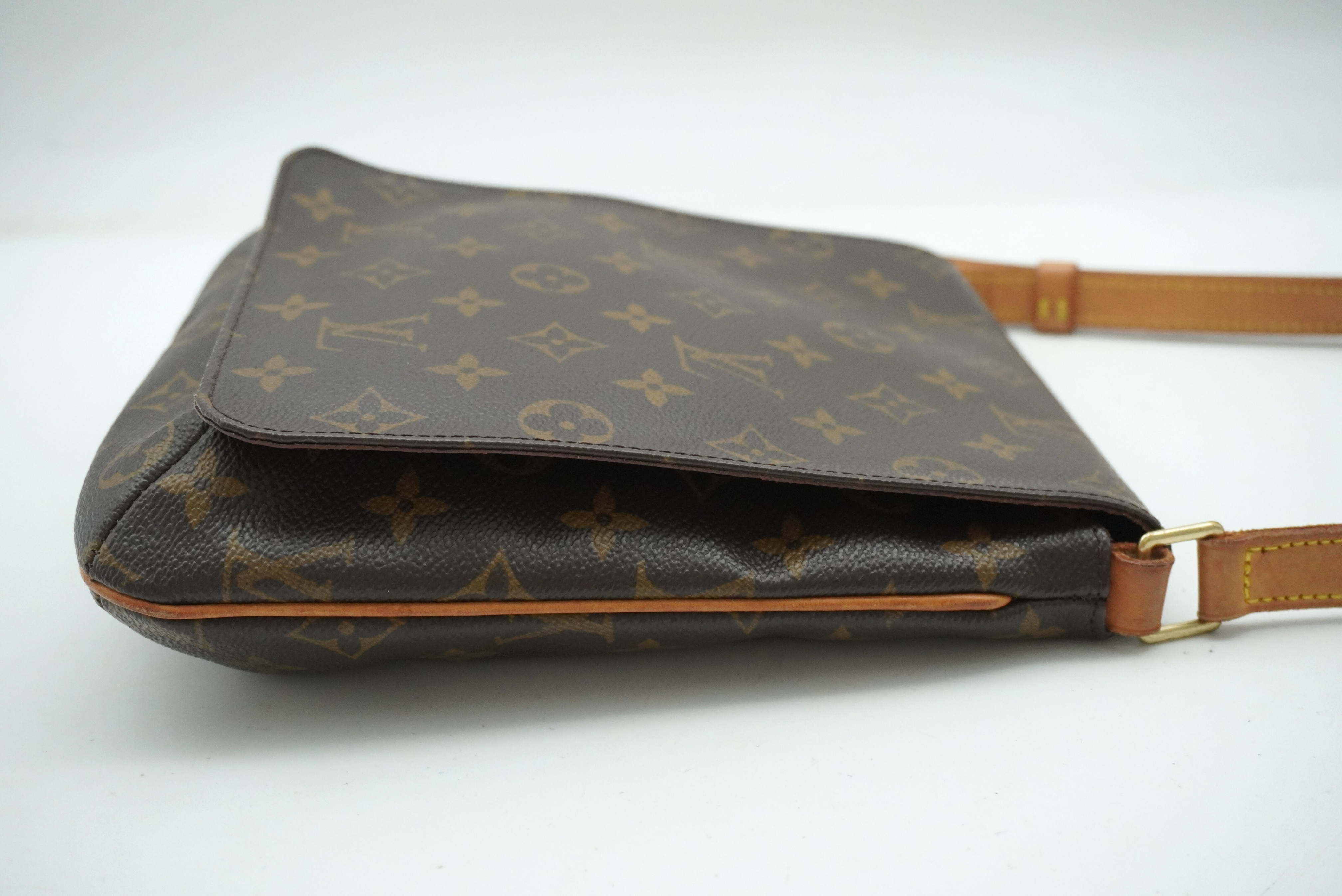Monogram Musette Salsa M51258 Shoulder Bag — view 4
