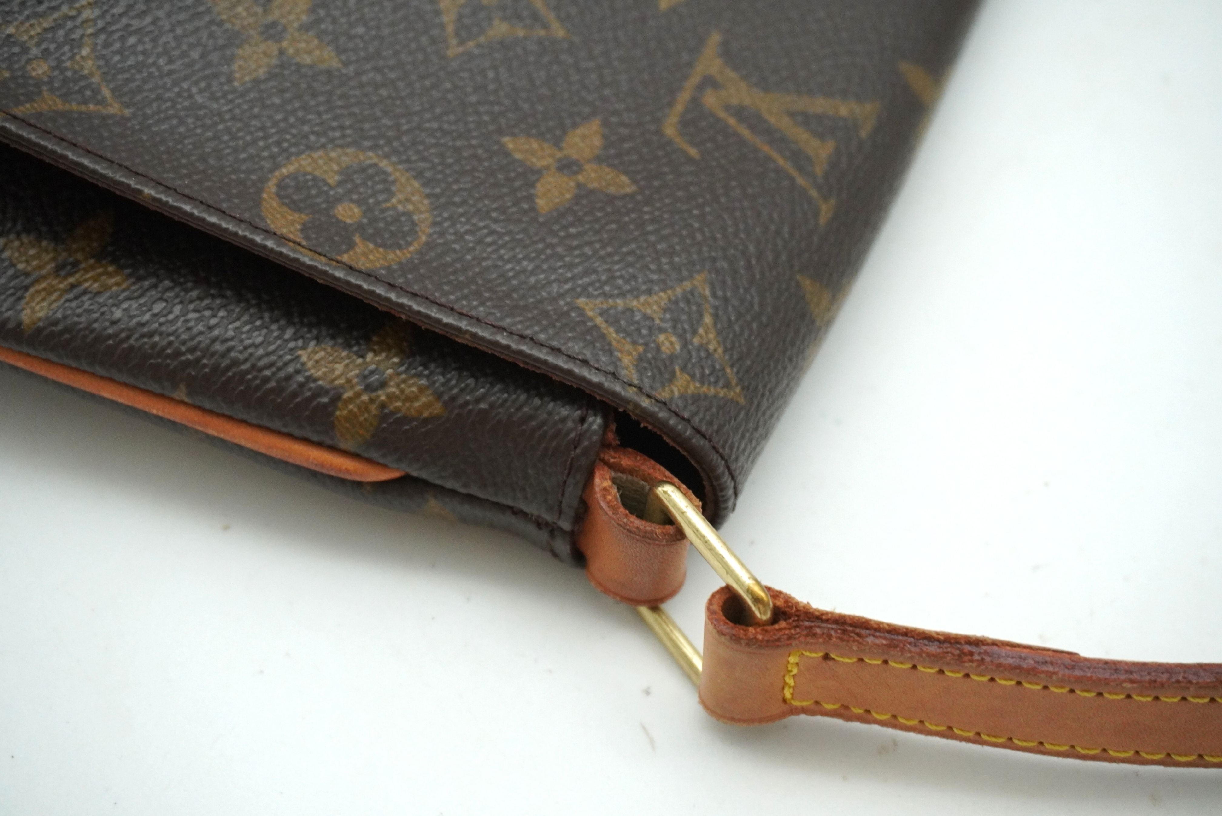 Monogram Musette Salsa M51258 Shoulder Bag — view 10