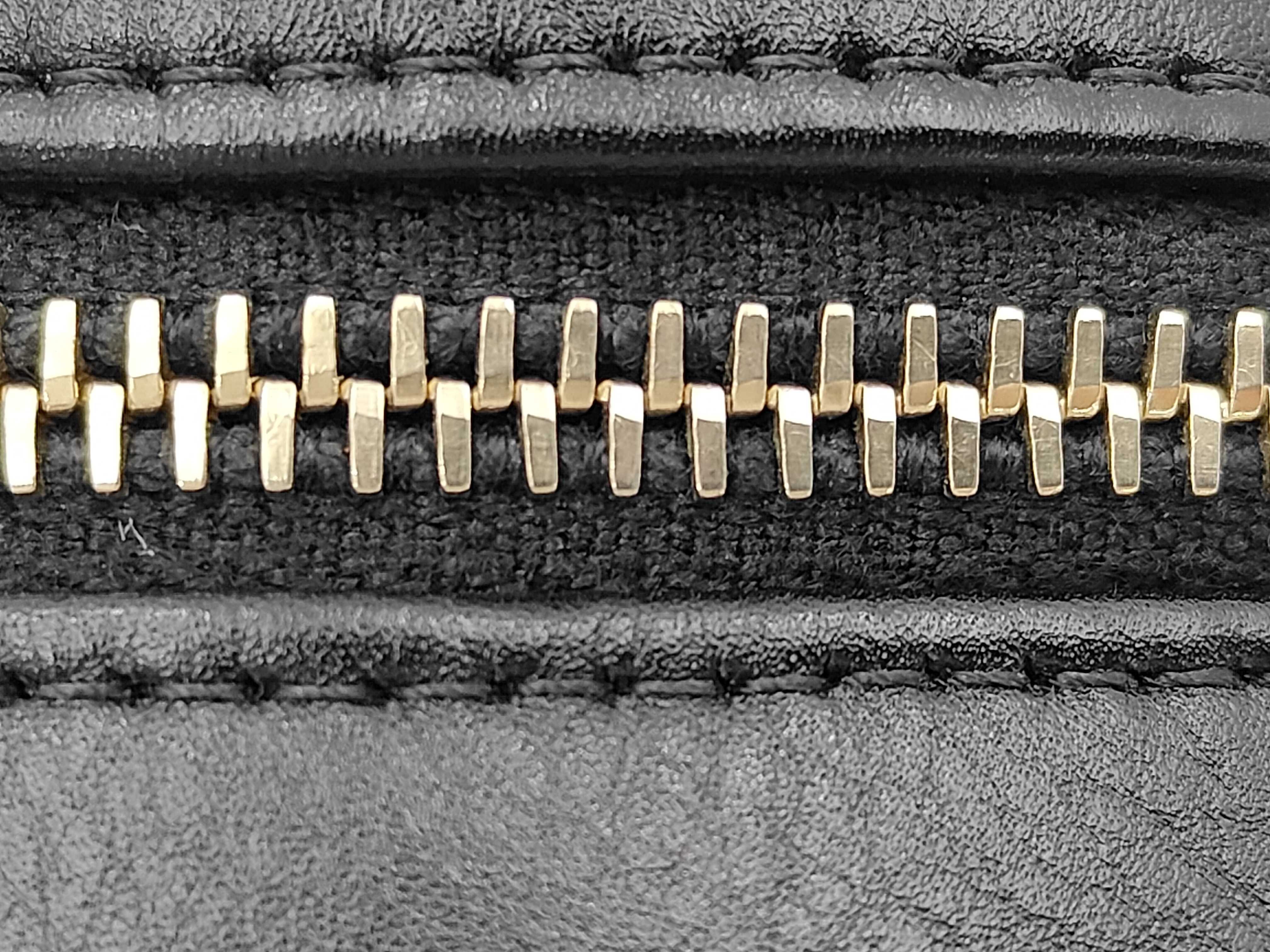 shoulder bag — view 8