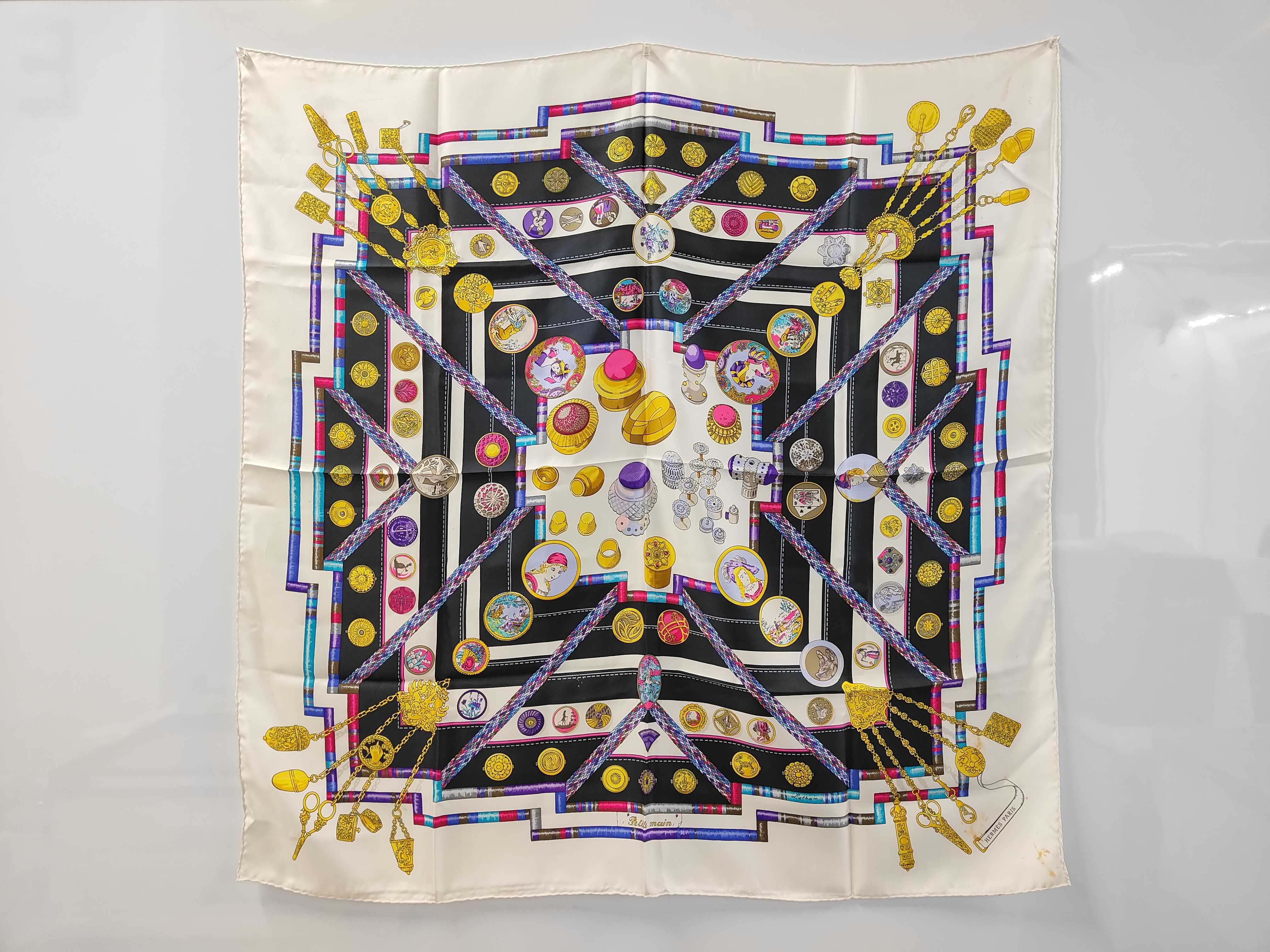 scarf carré and other accessories