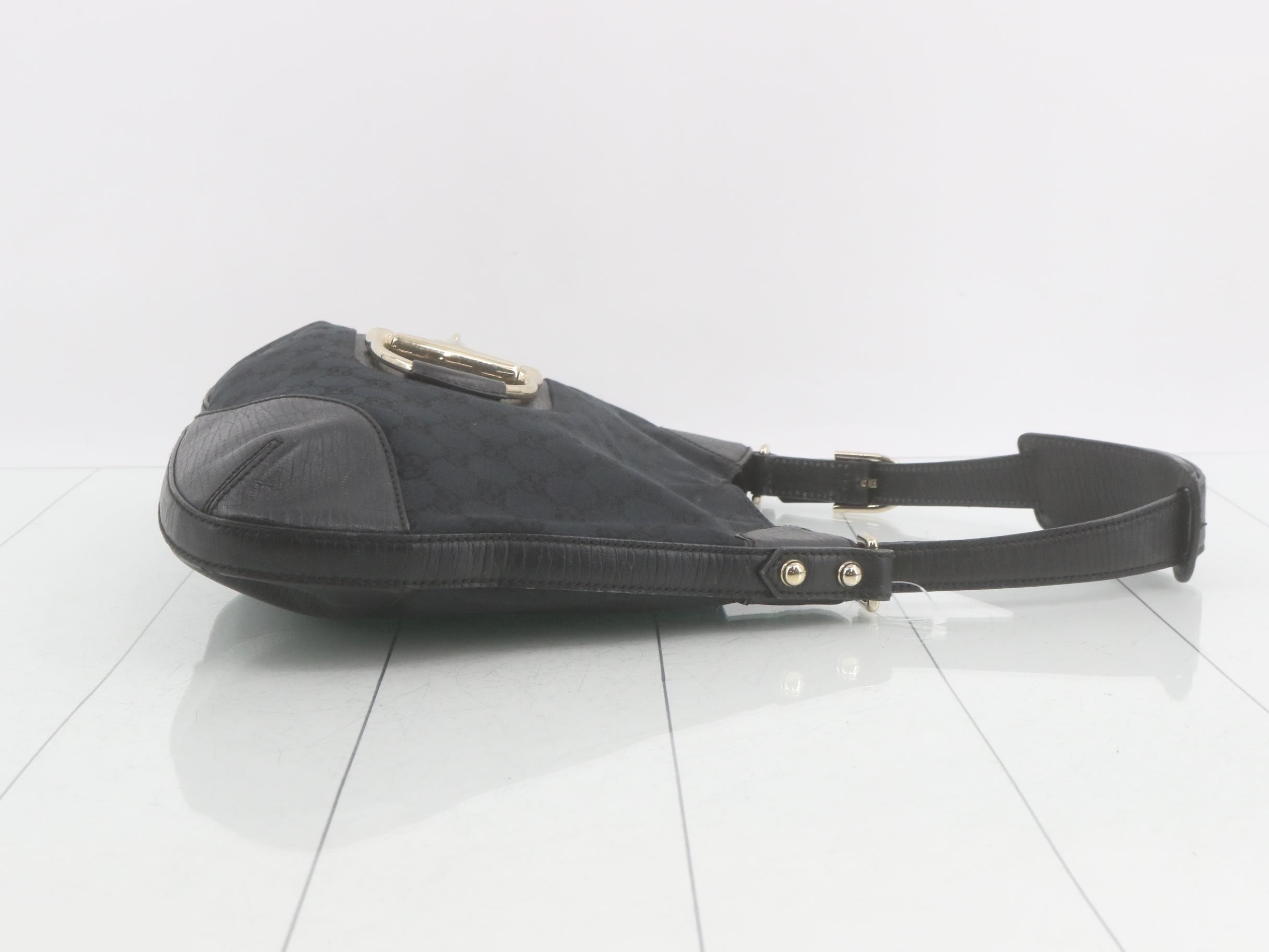 GG Canvas Horsebit Shoulder Bag — view 3