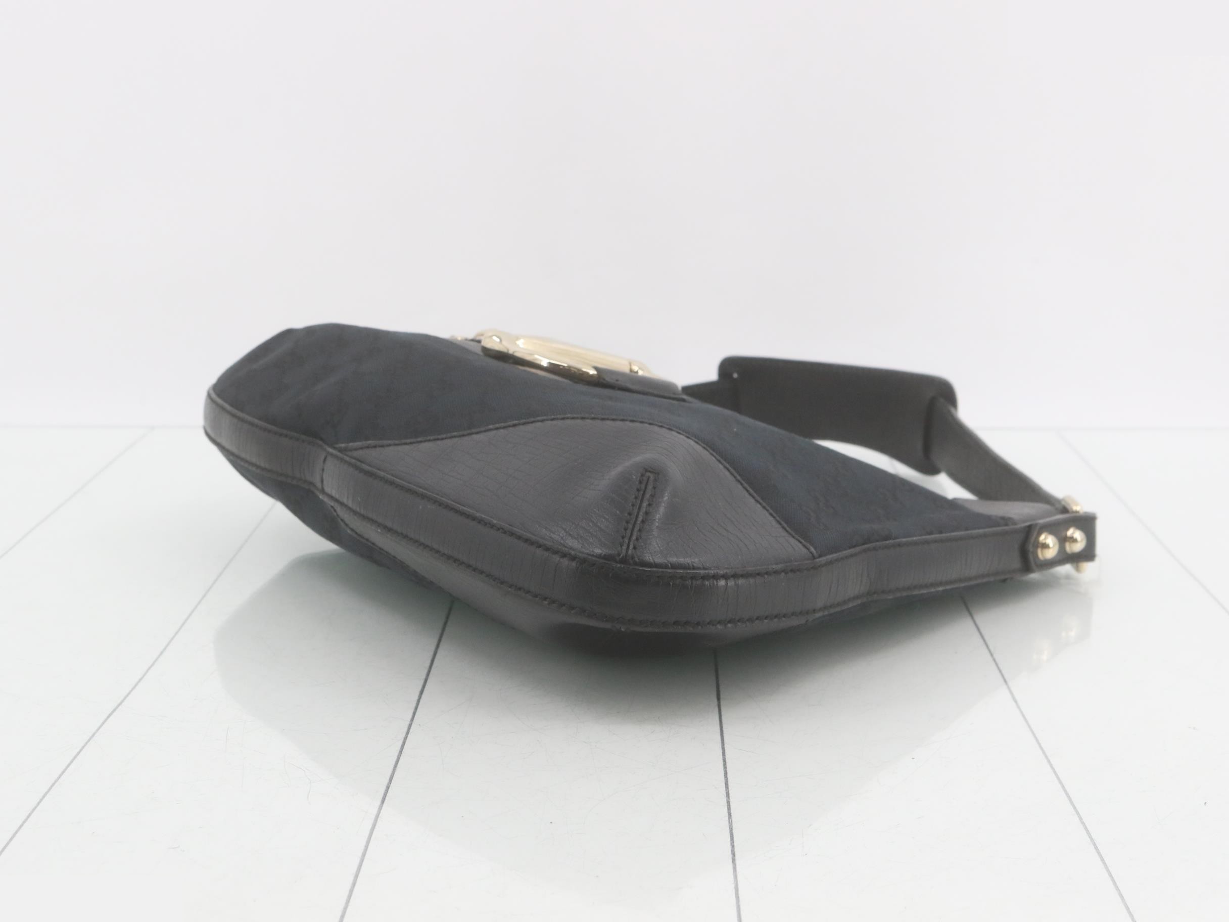 GG Canvas Horsebit Shoulder Bag — view 6
