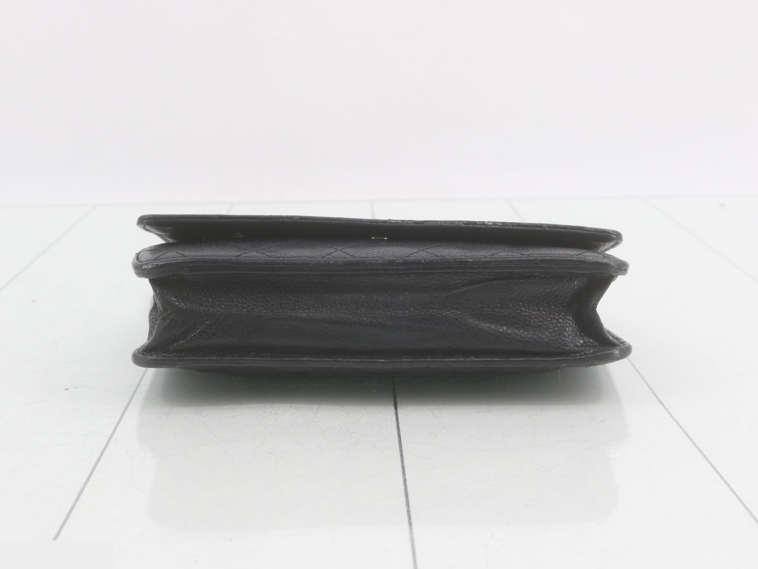 Matelassé Chain Wallet — view 3